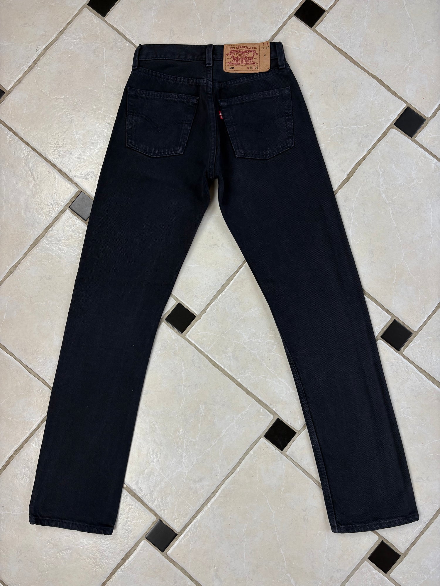 Jean Levi’s 501  W26 L32