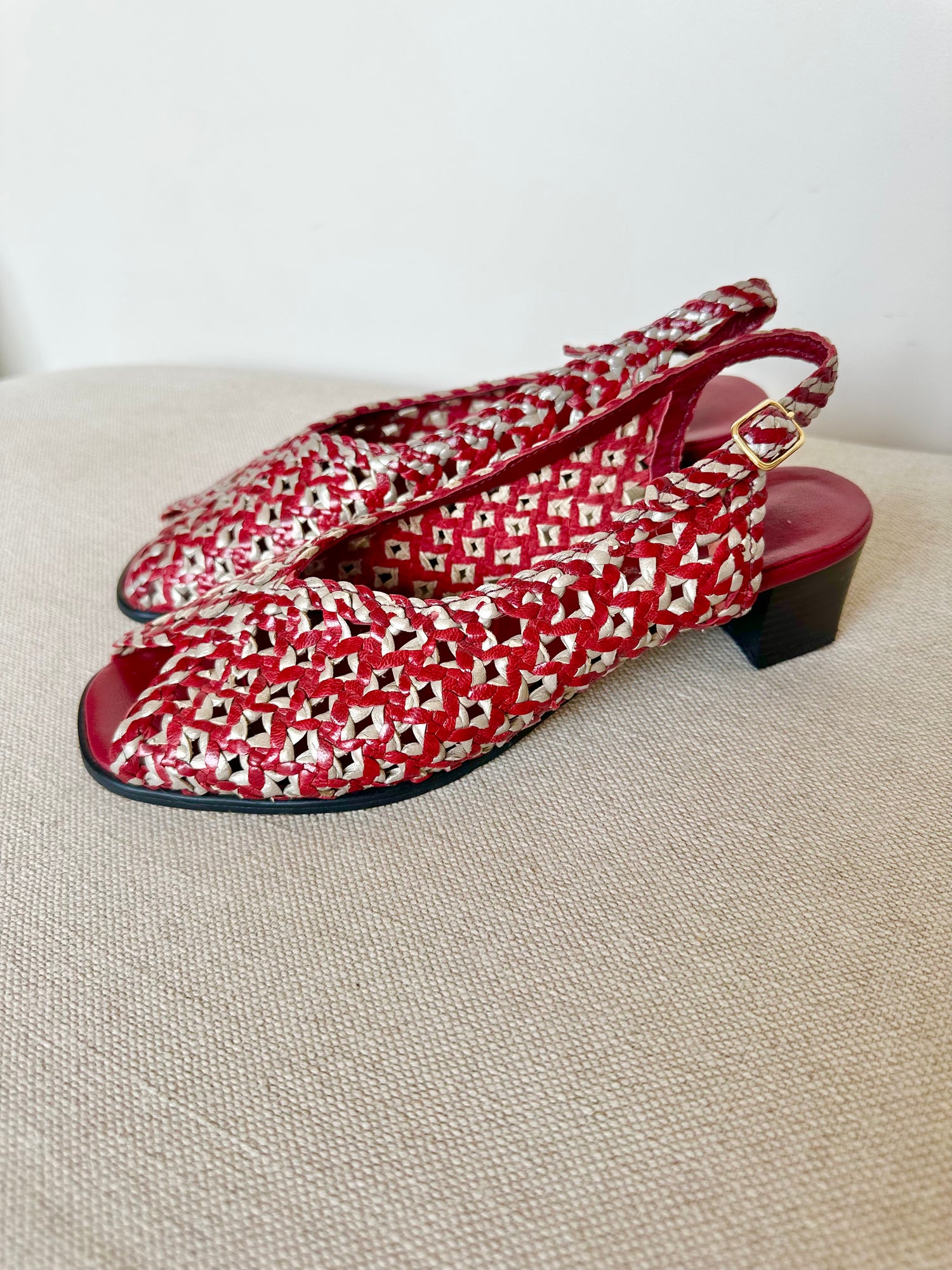 Sandales talons en cuir tressé