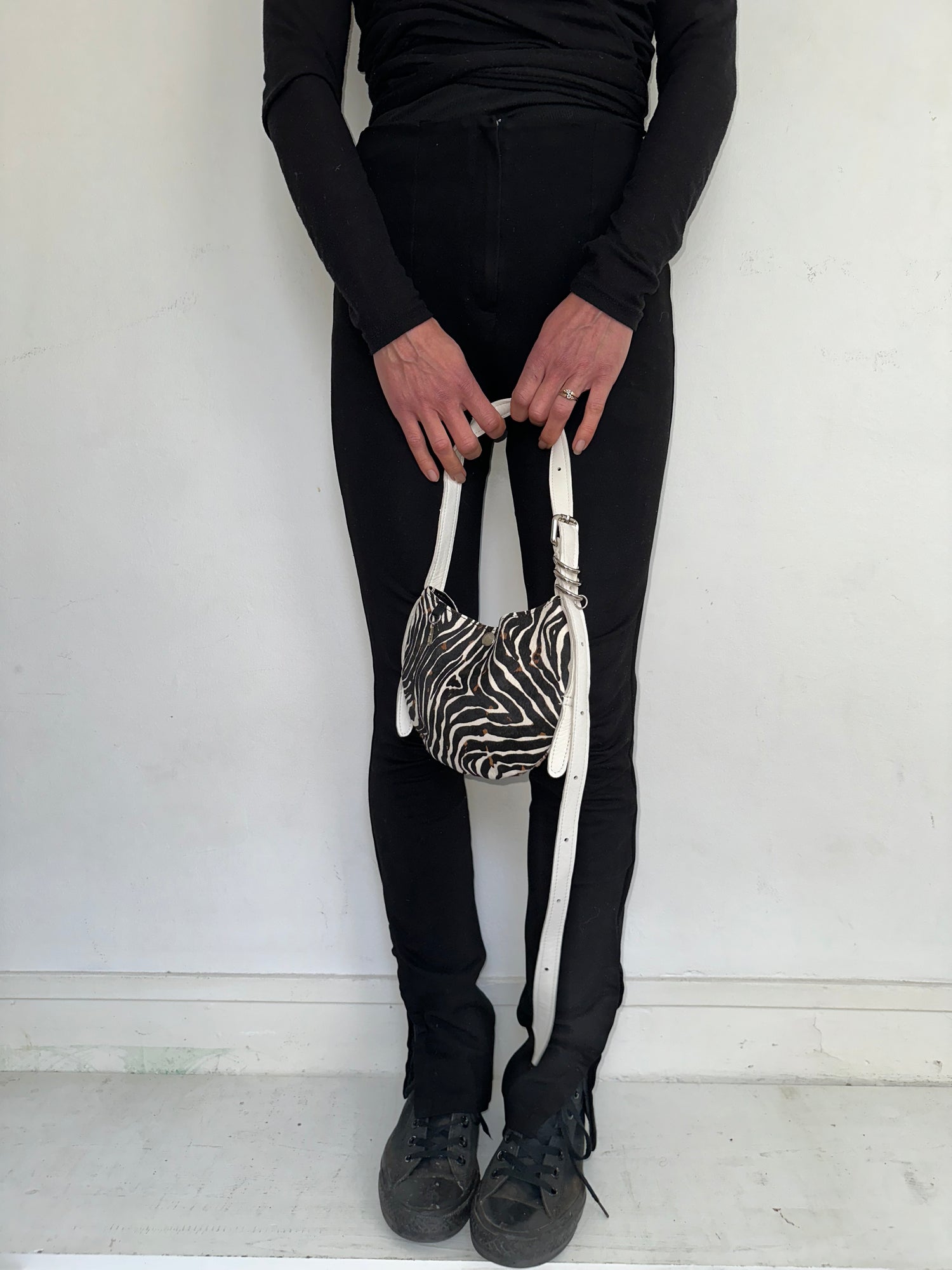 Mini Sac En Veau Imprimé Zèbre Et Anse En Cuir Blanc