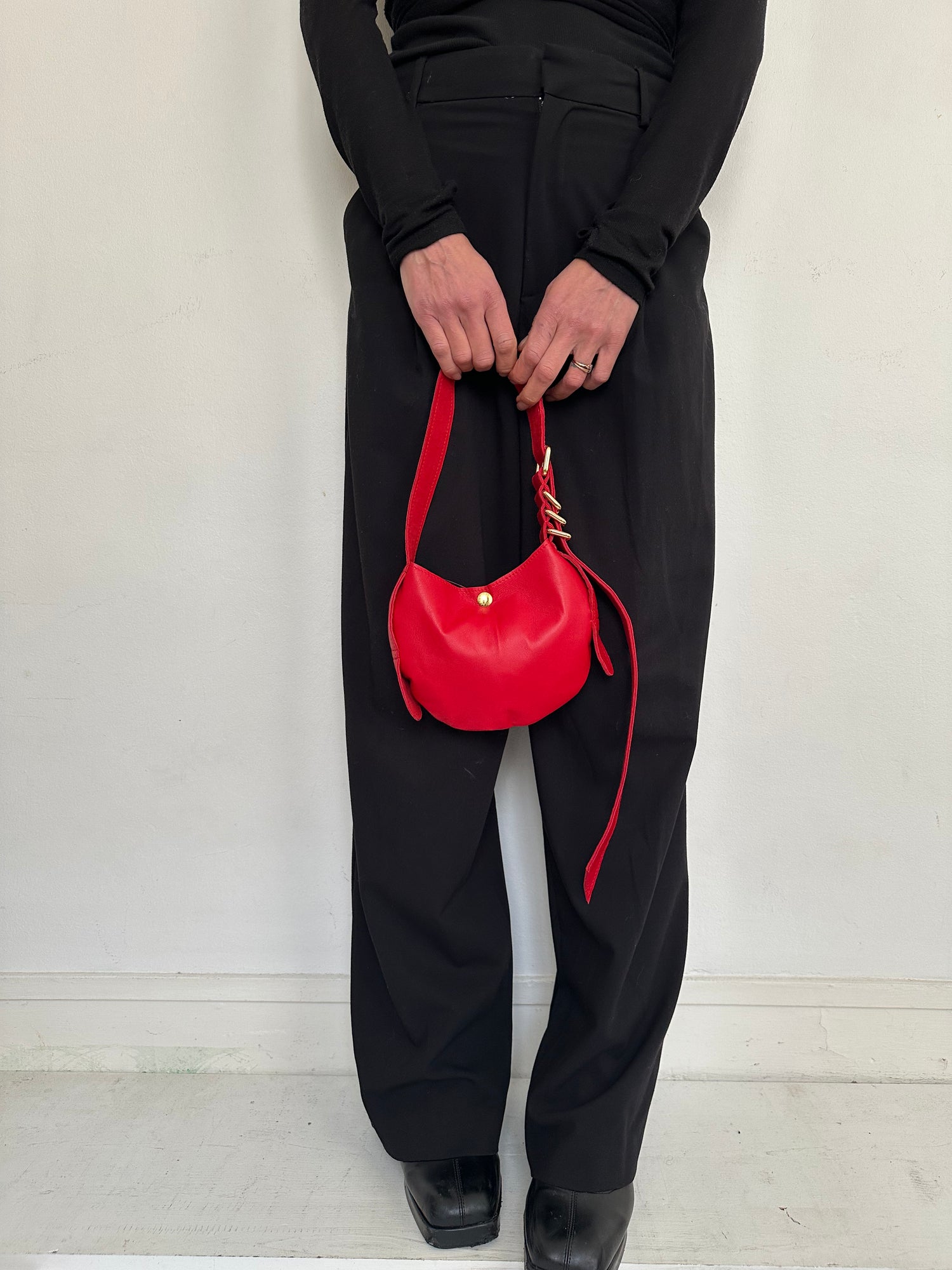 Mini Sac Agneau Plongé Rouge Vif Et Boucle Dorée