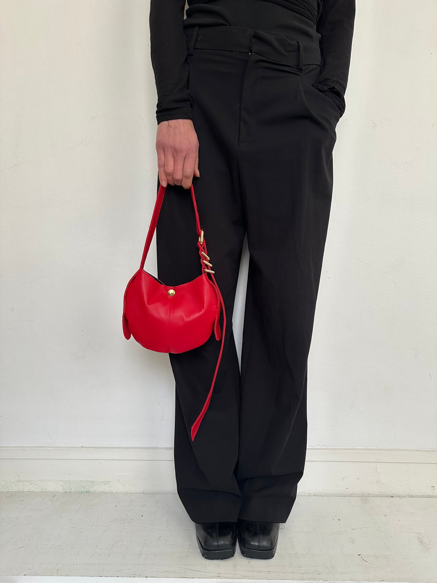 Mini Sac Agneau Plongé Rouge Vif Et Boucle Dorée