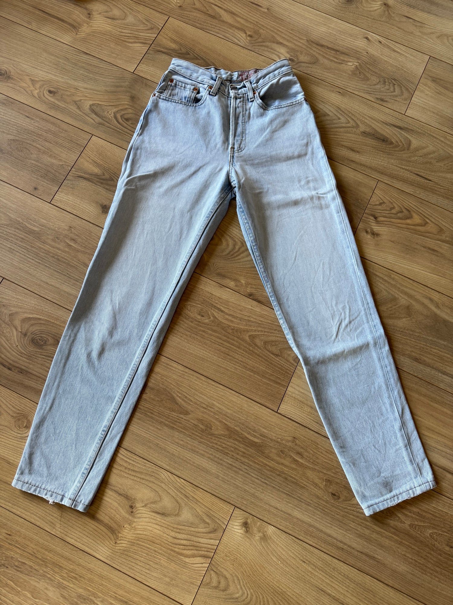 Jean Levi's 901 W26 L32