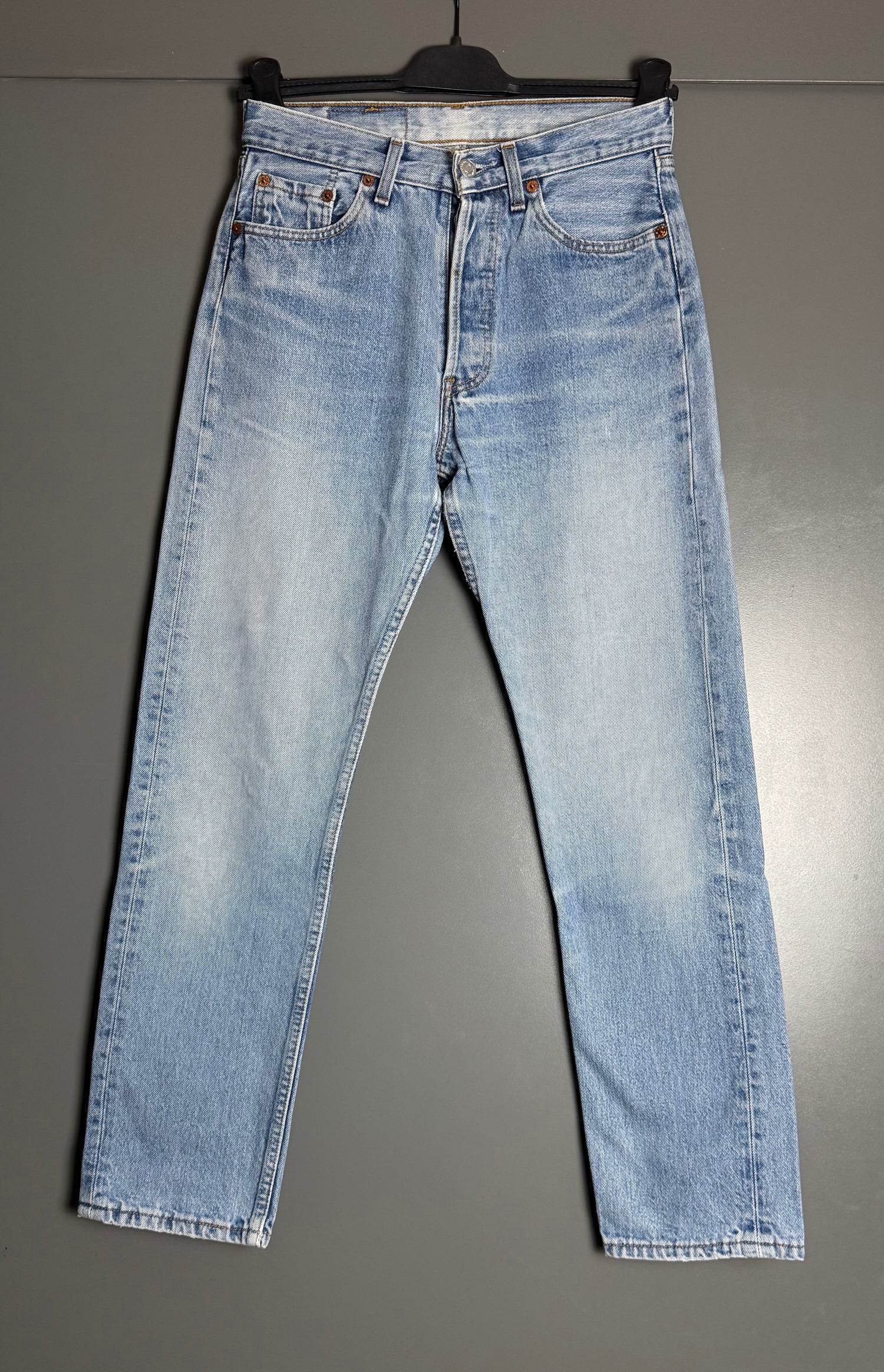 Jean Levi's 501 W28 L32