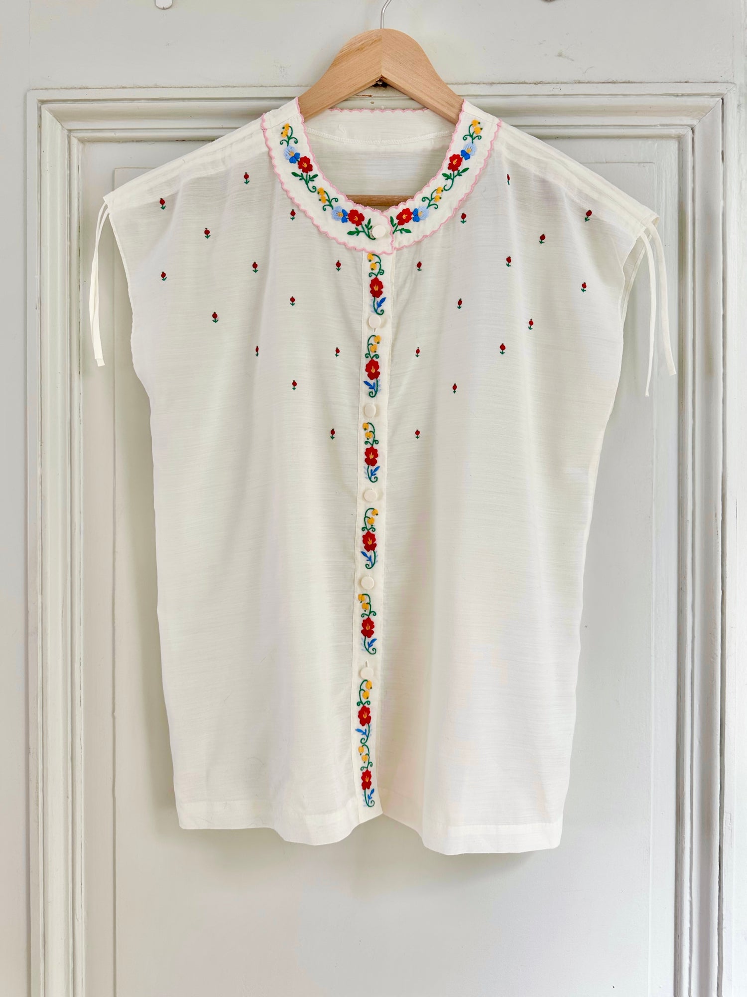 Blouse brodée 70's