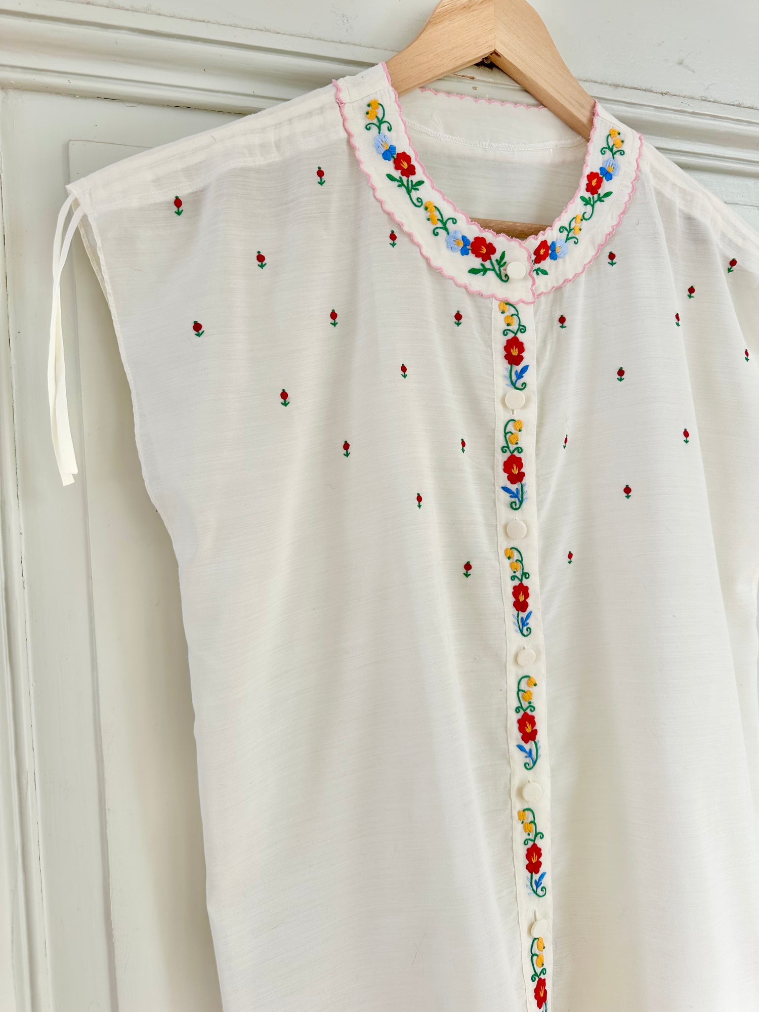 Blouse brodée 70's