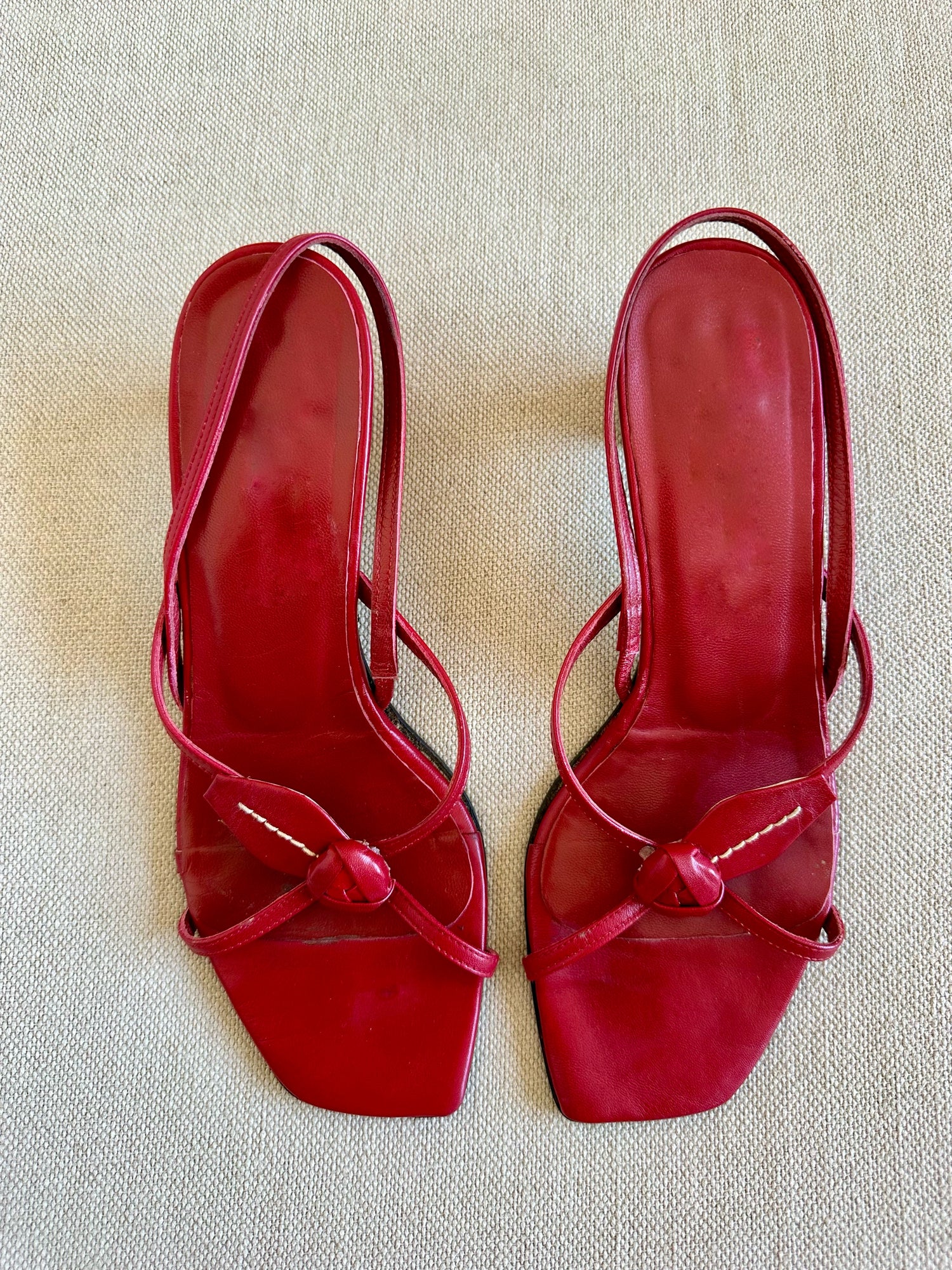 Mules fleuries en cuir