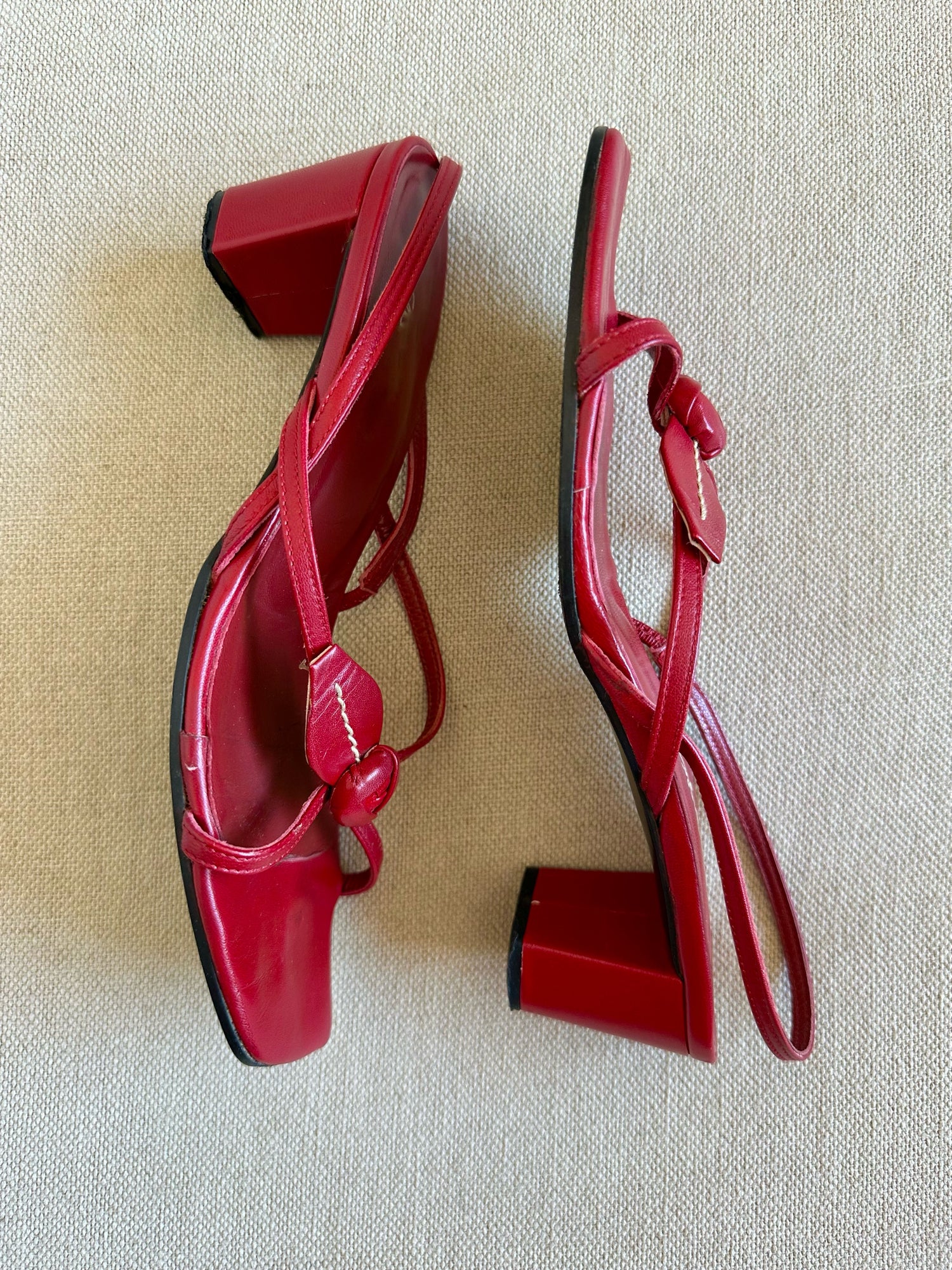 Mules fleuries en cuir