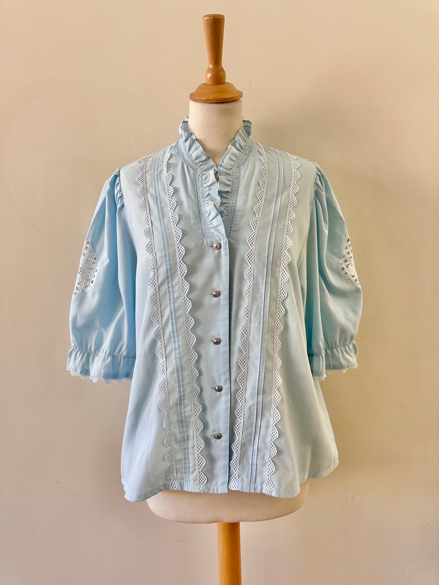 Blouse brodée Autrichienne
