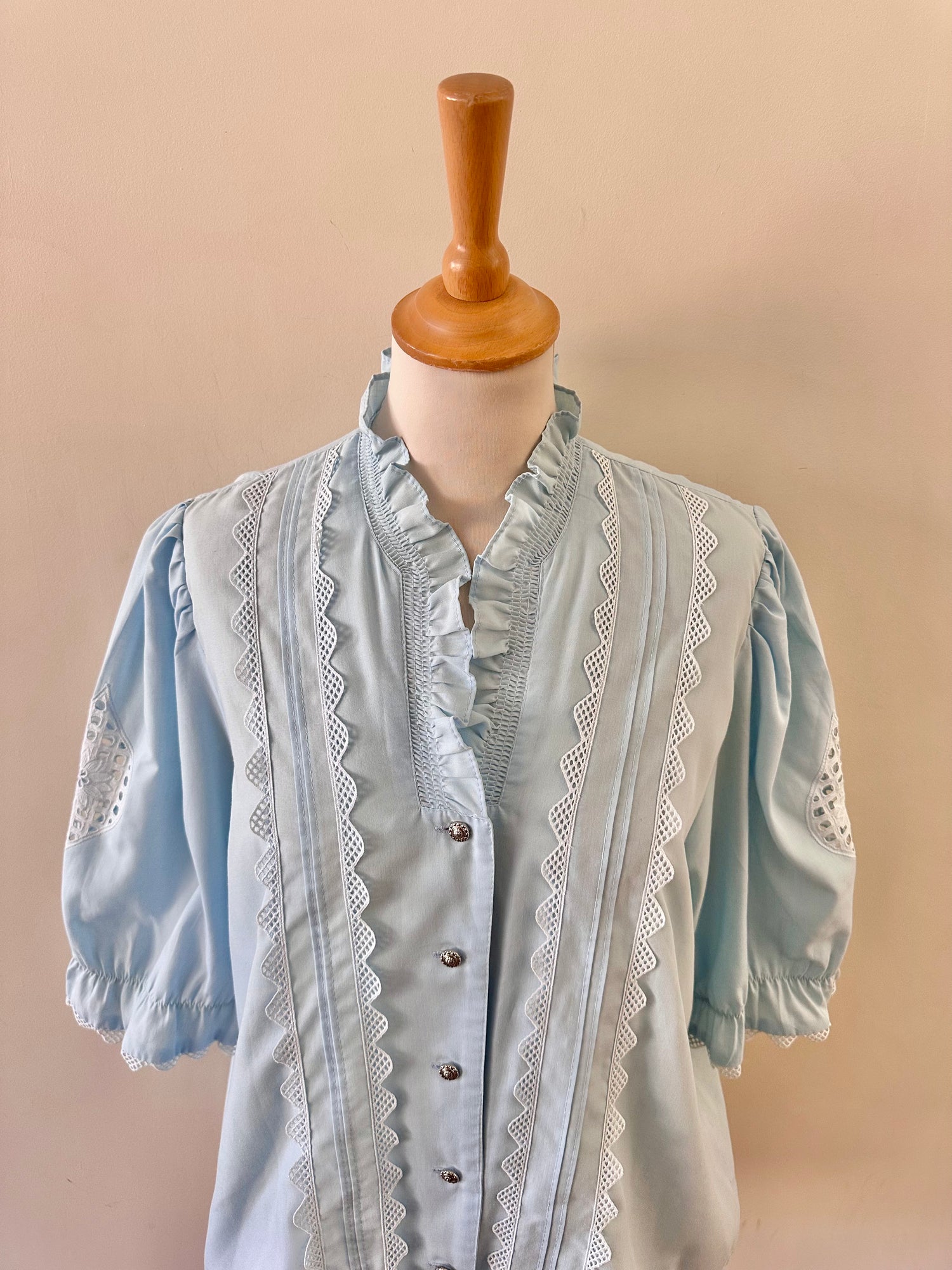 Blouse brodée Autrichienne