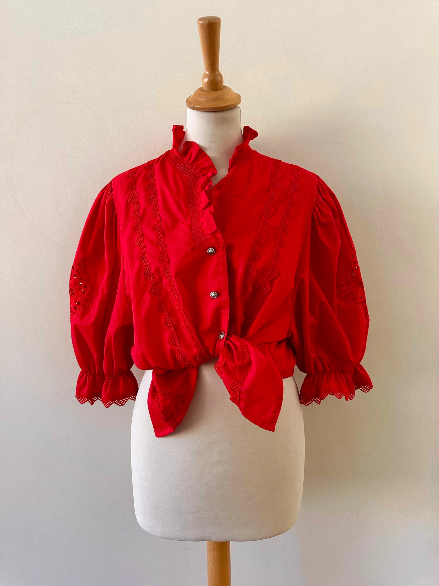 Blouse brodée Autrichienne
