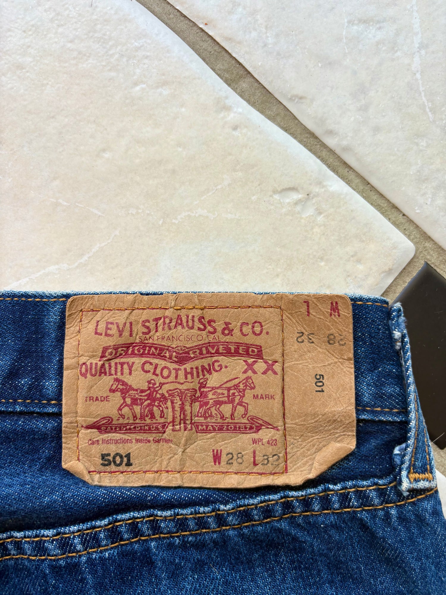 Jean Levi's 501 W28 L32