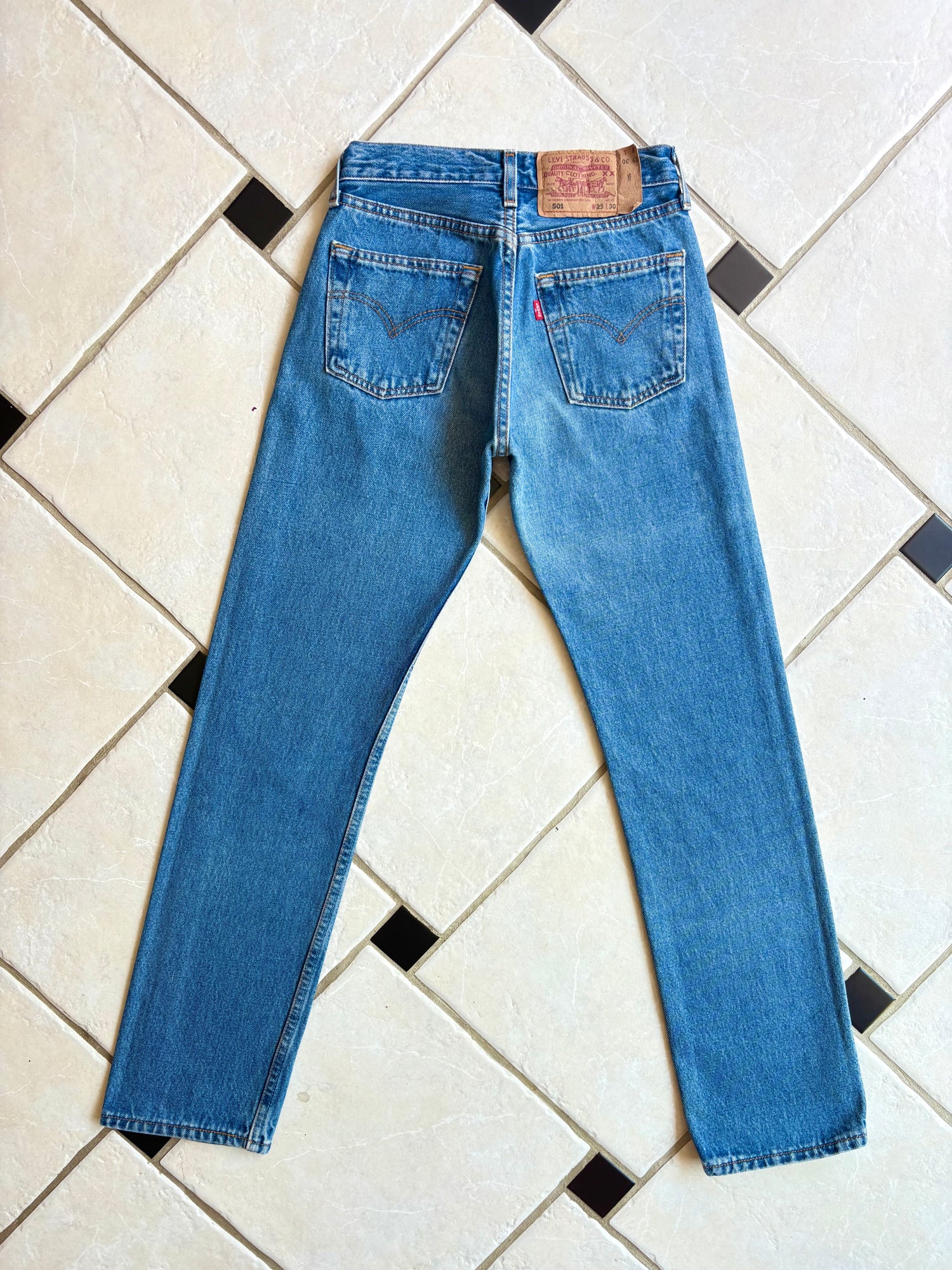 Jean Levi's 501  W25 L30 France