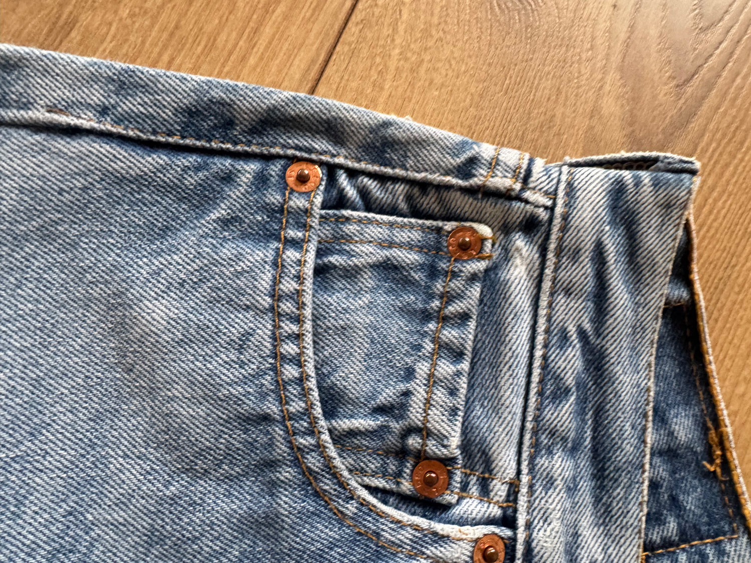 Jean Levi's 501 W26 L32