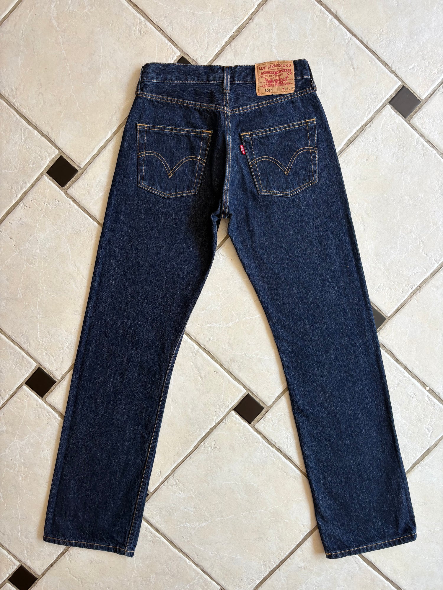 Jean Levi's 501 W28 L32