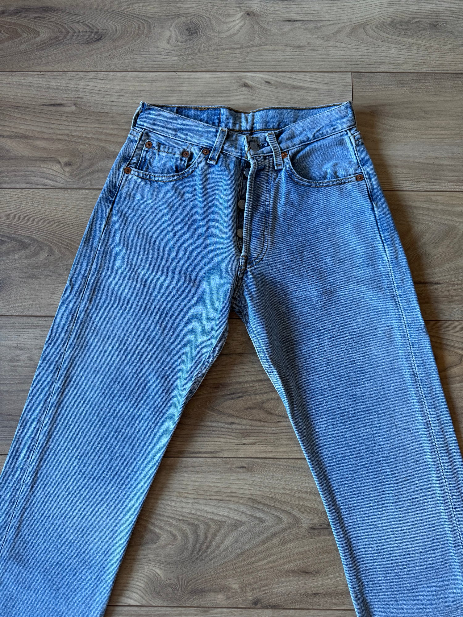 Jean Levis 501 W26 L32