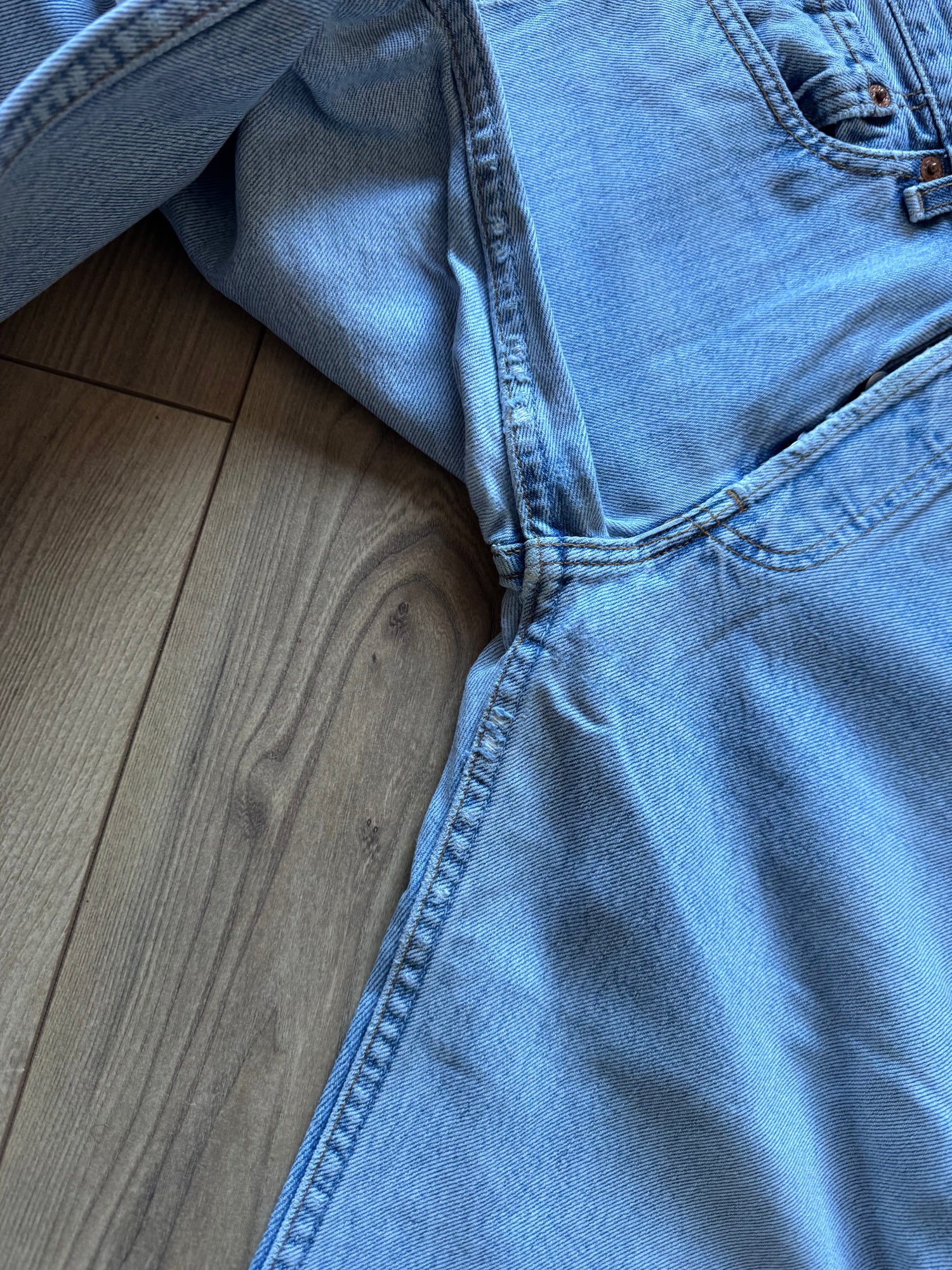 Jean Levis 501 W26 L34