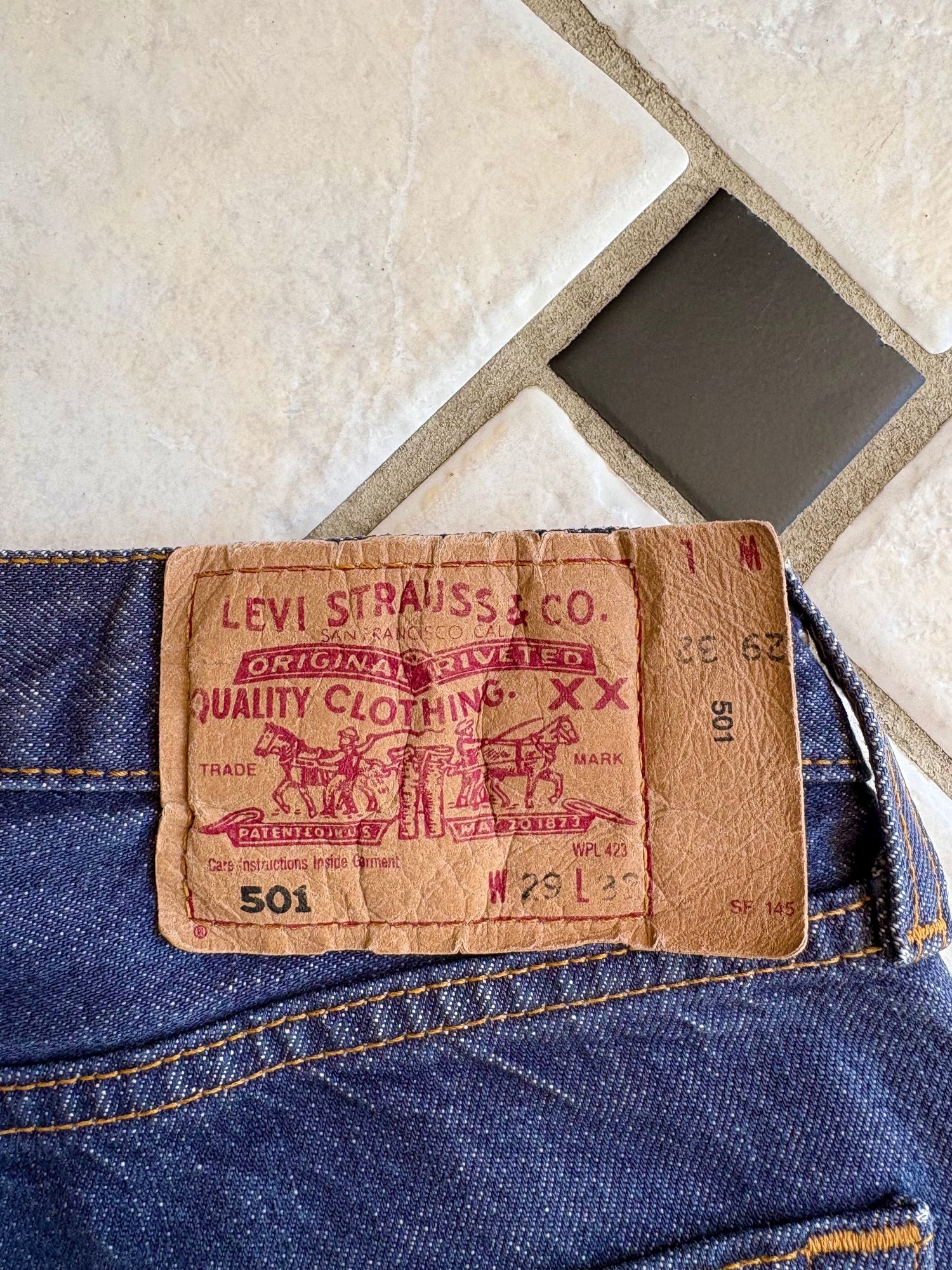 Jean Levi's 501  W29 L32
