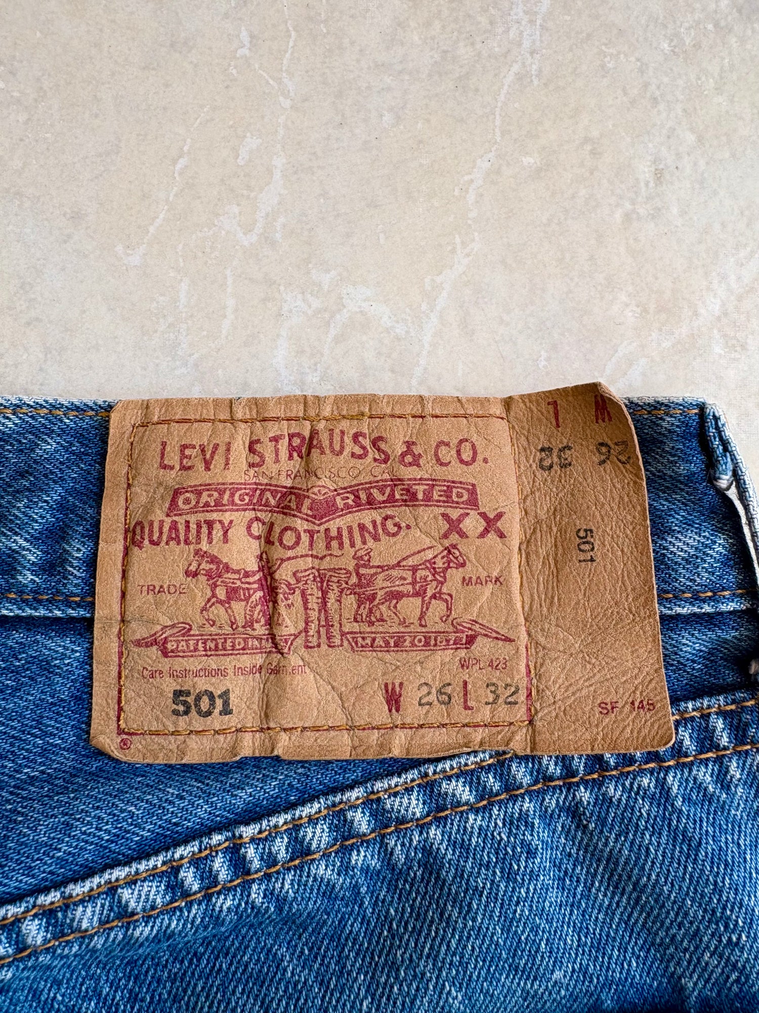 Jean Levi's 501 W26 L32