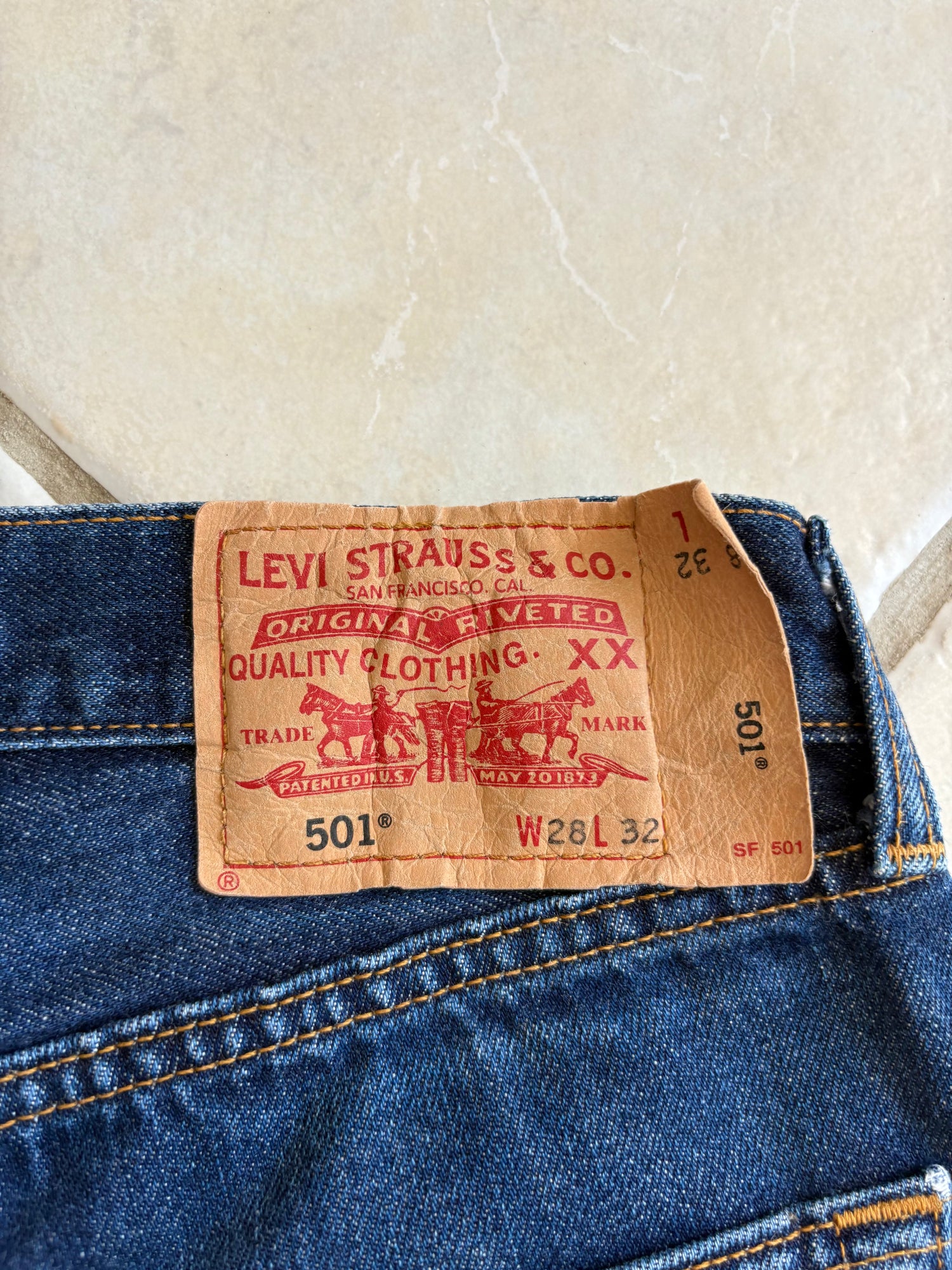 Jean Levi's 501 W28 L32