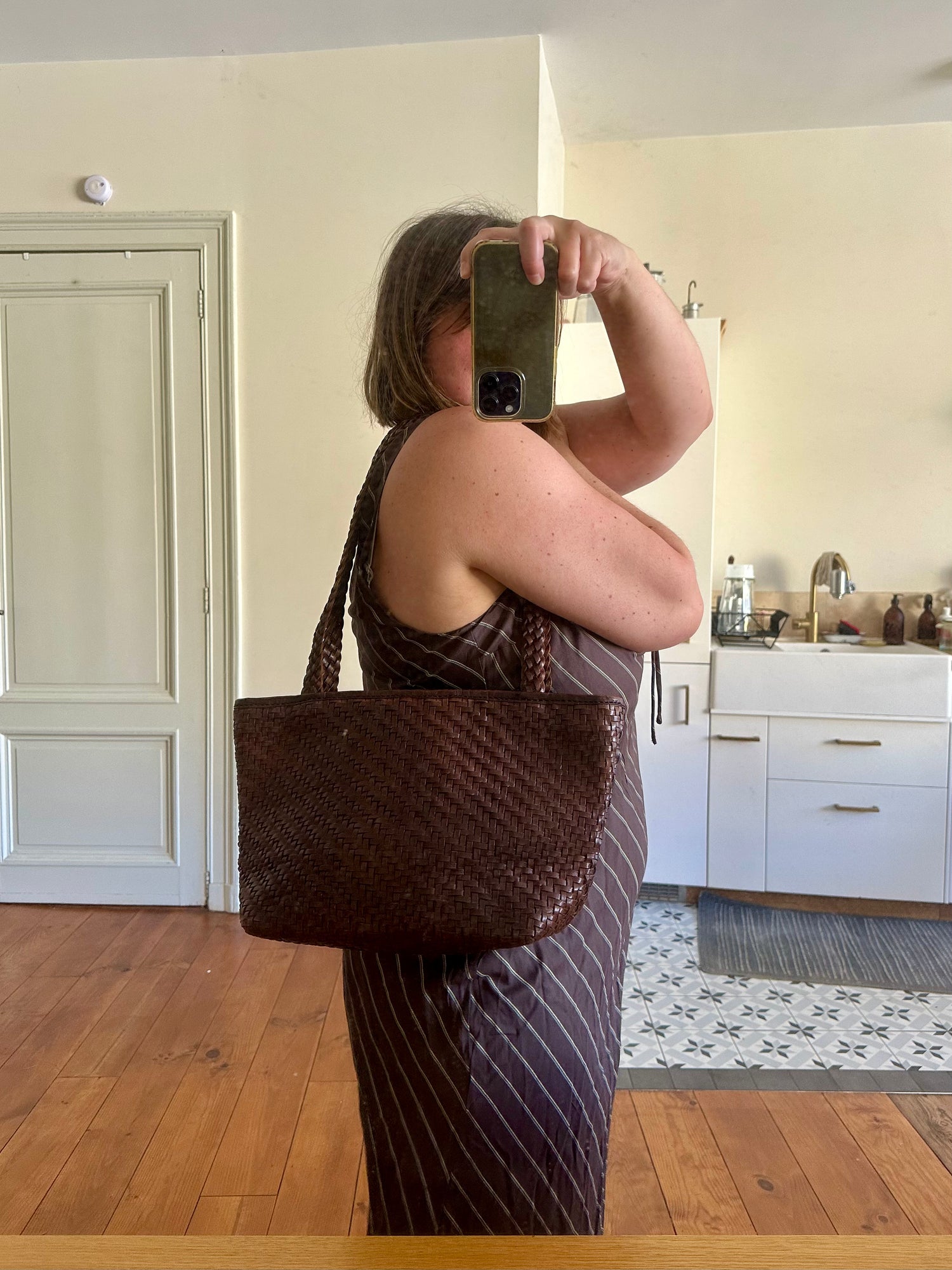Panier en cuir tréssé