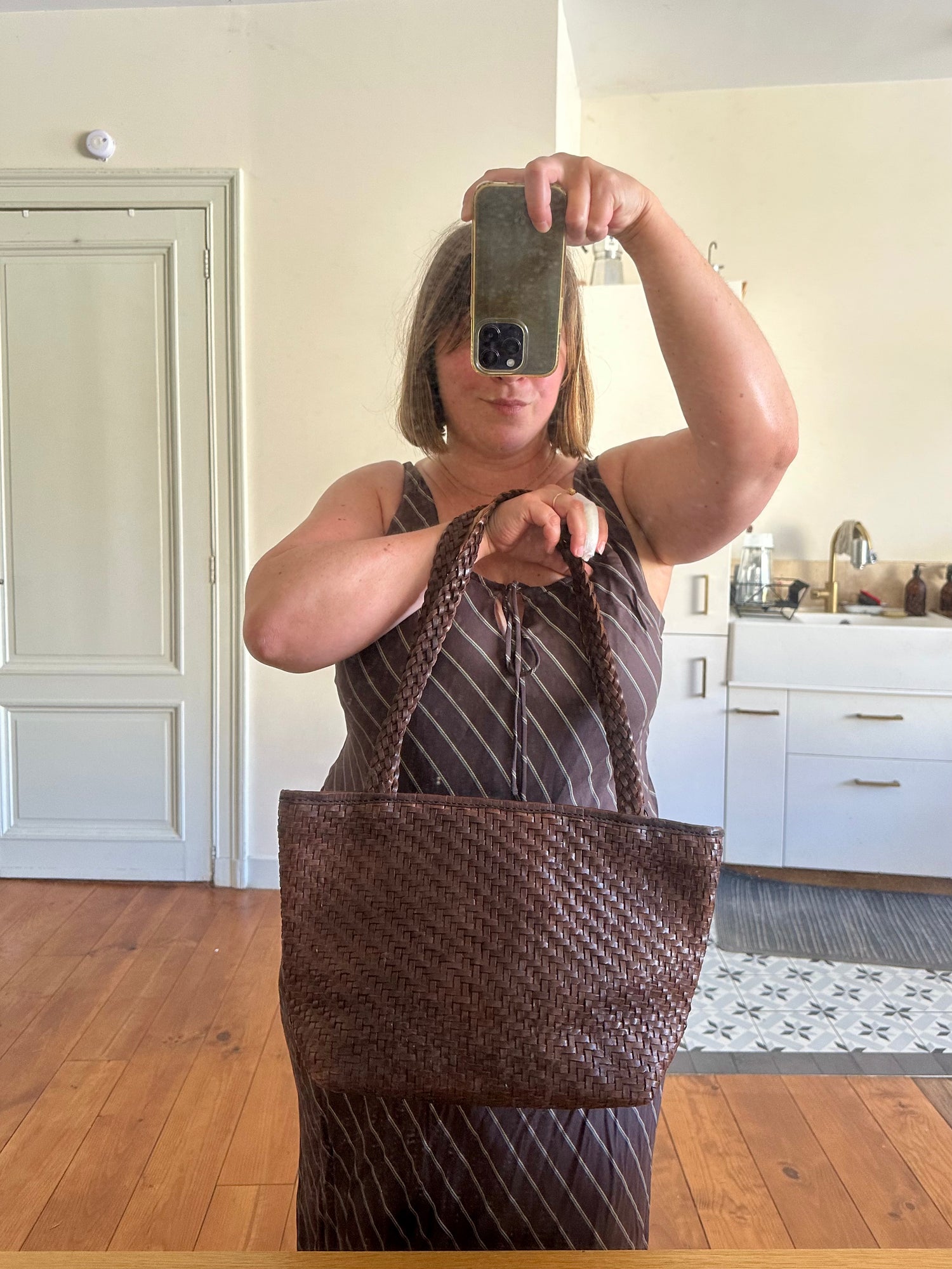 Panier en cuir tréssé