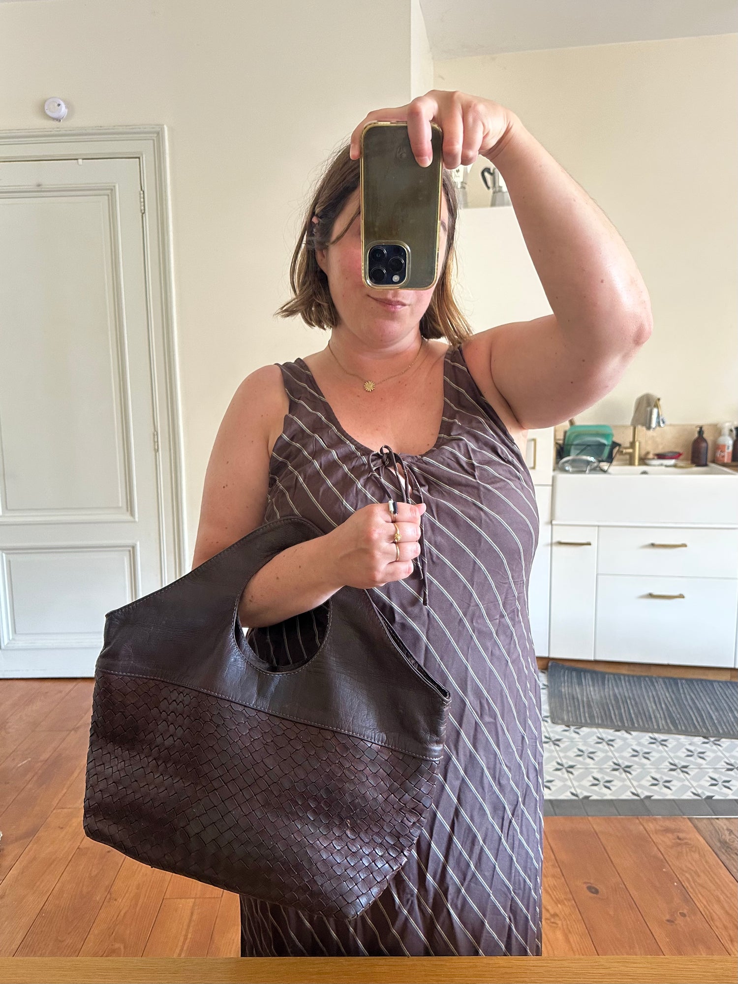 Panier en cuir tréssé