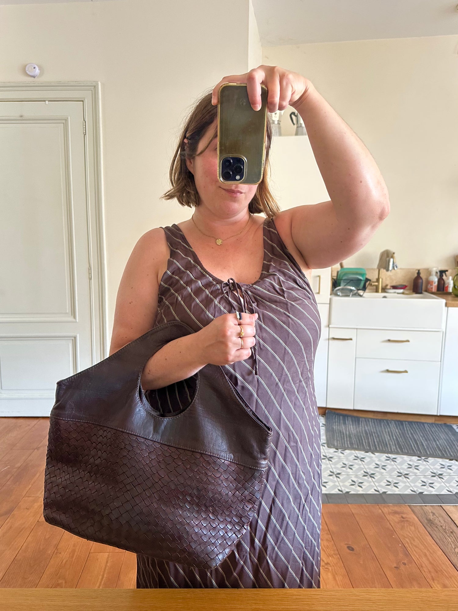 Panier en cuir tréssé