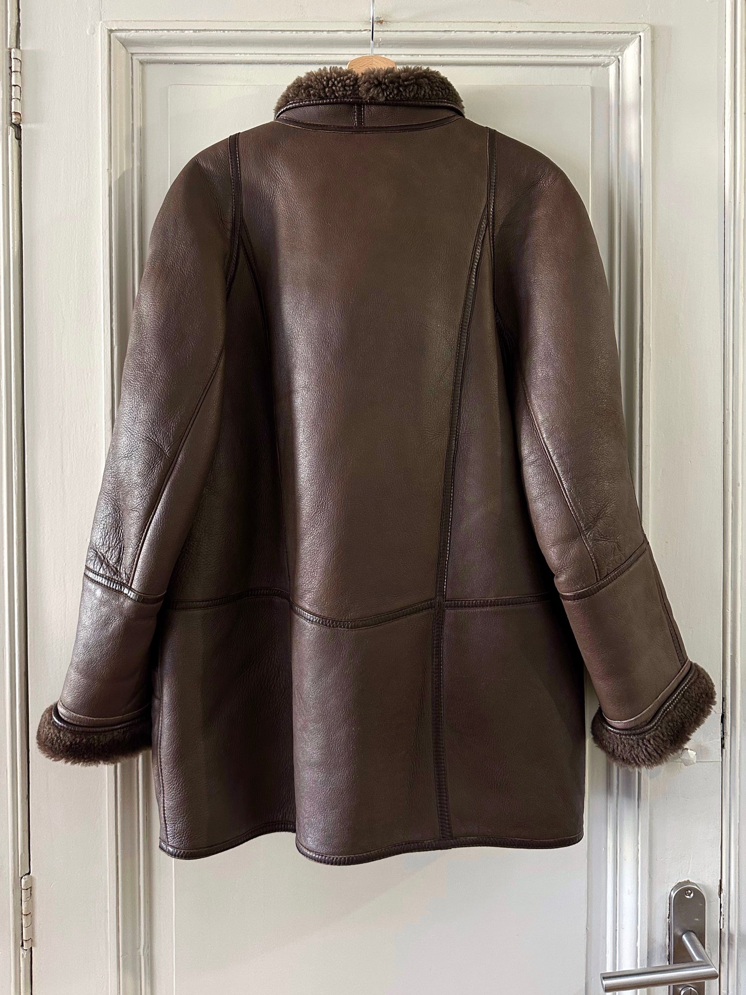 Manteau en peau lainée