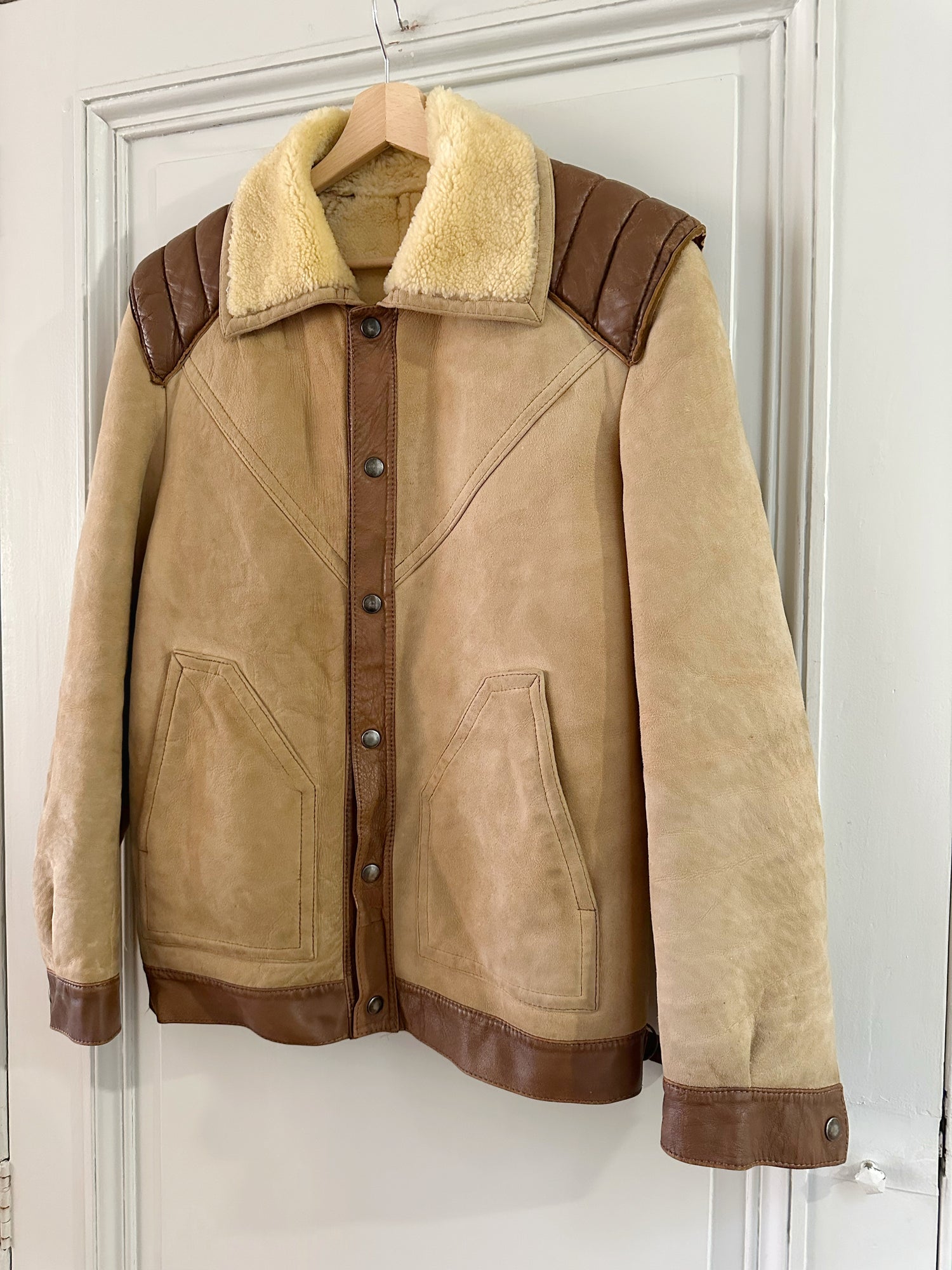 Bombardier En Peau Lainée