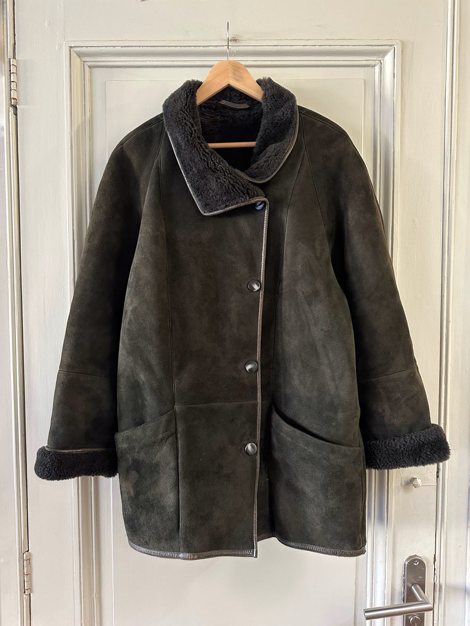 Manteau en peau lainée