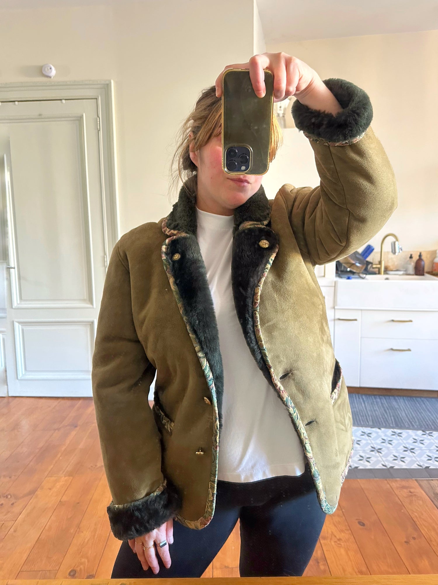 Manteau en peau lainée