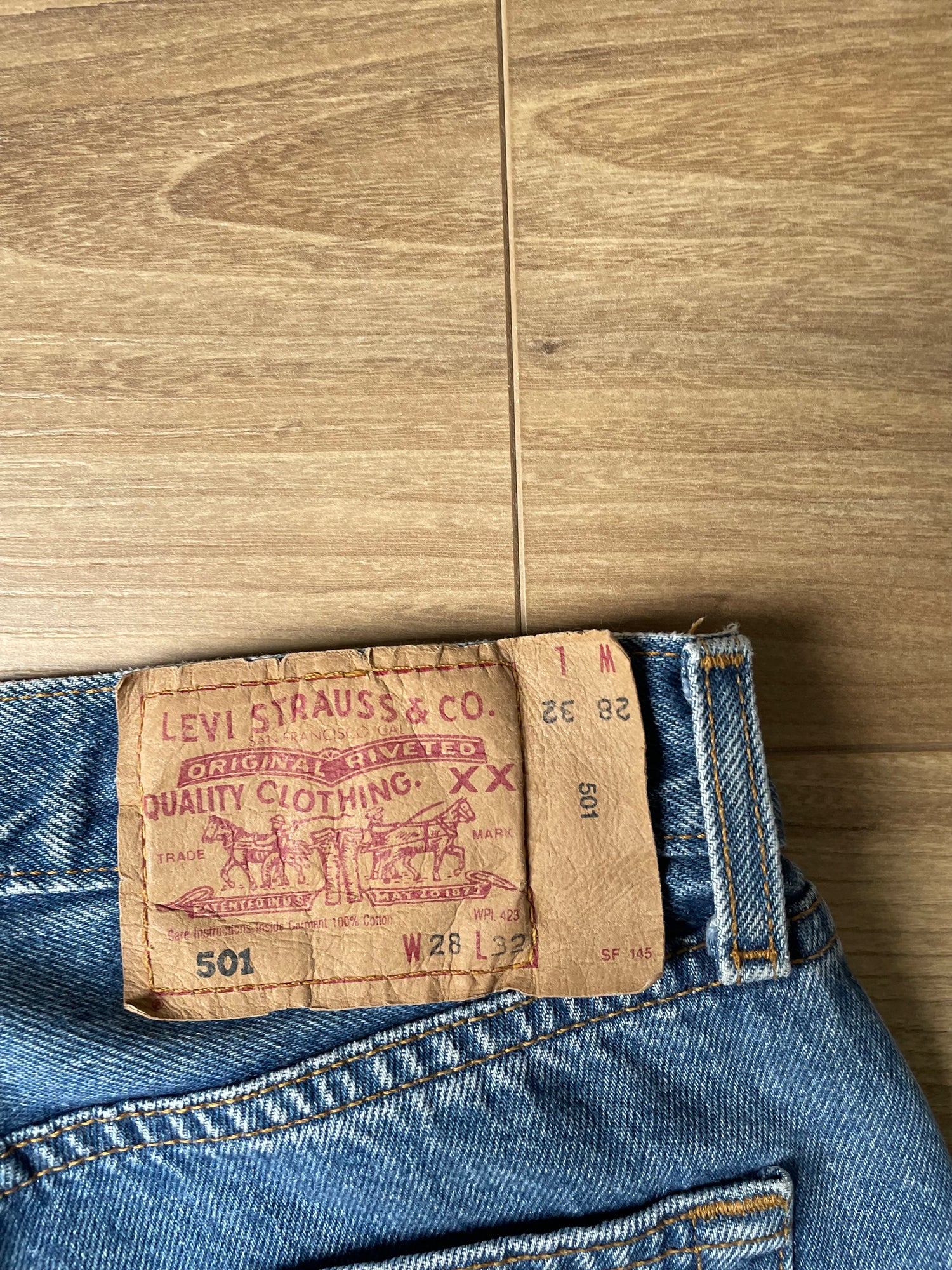 Jean Levi's 501 Vintage W28 L32