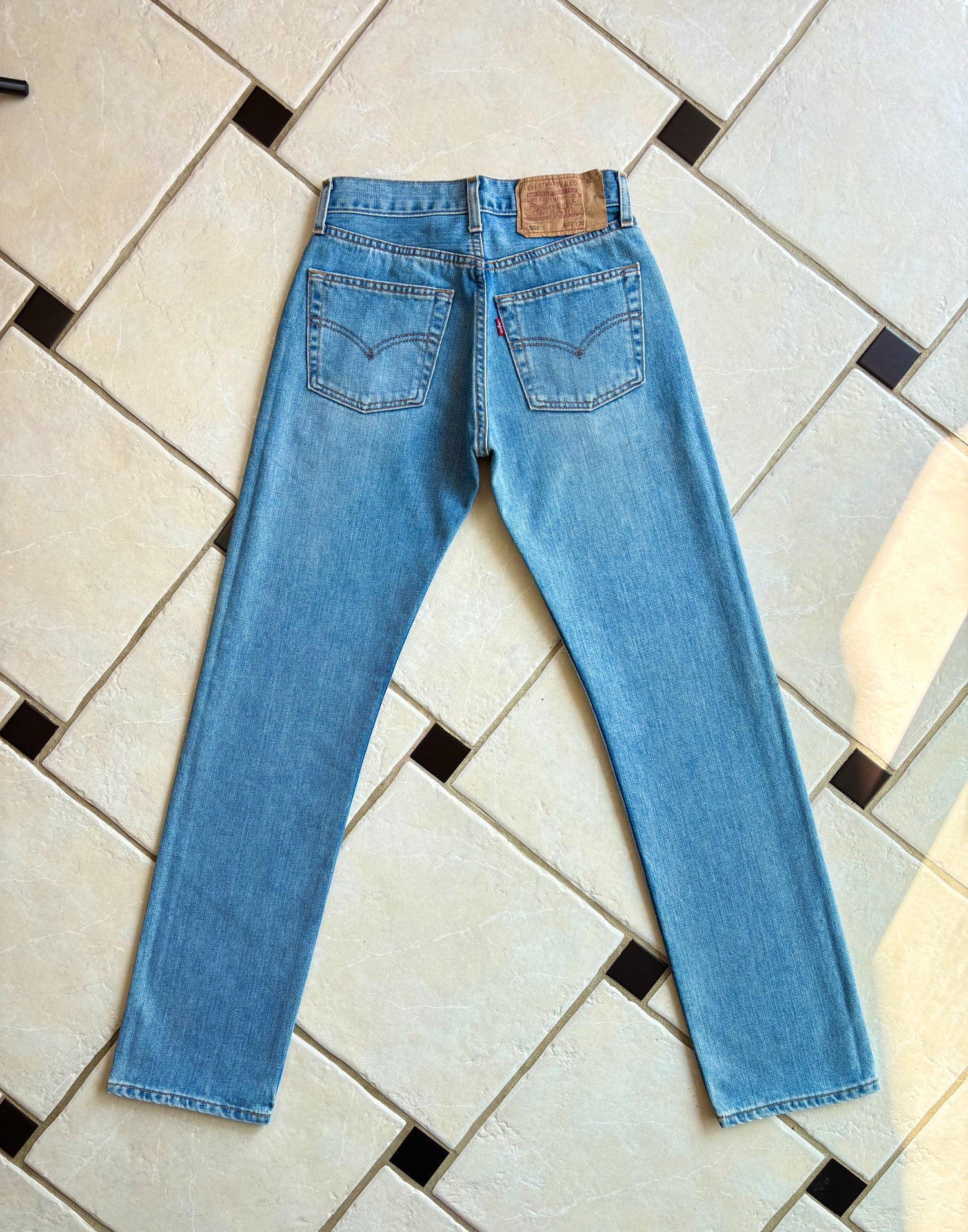 Jean Levi’s 501 W27 L32