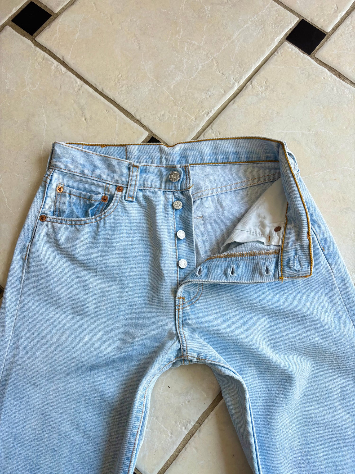 Jean Levi’s 501 W29 L34