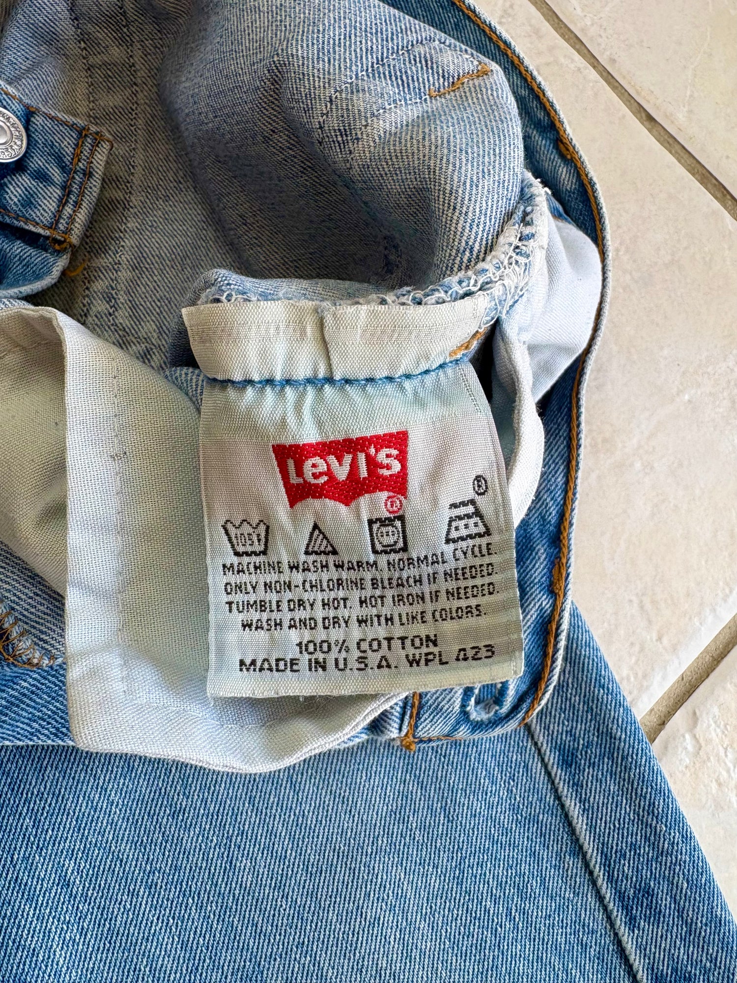 Jean Levi’s 501 W27 L32