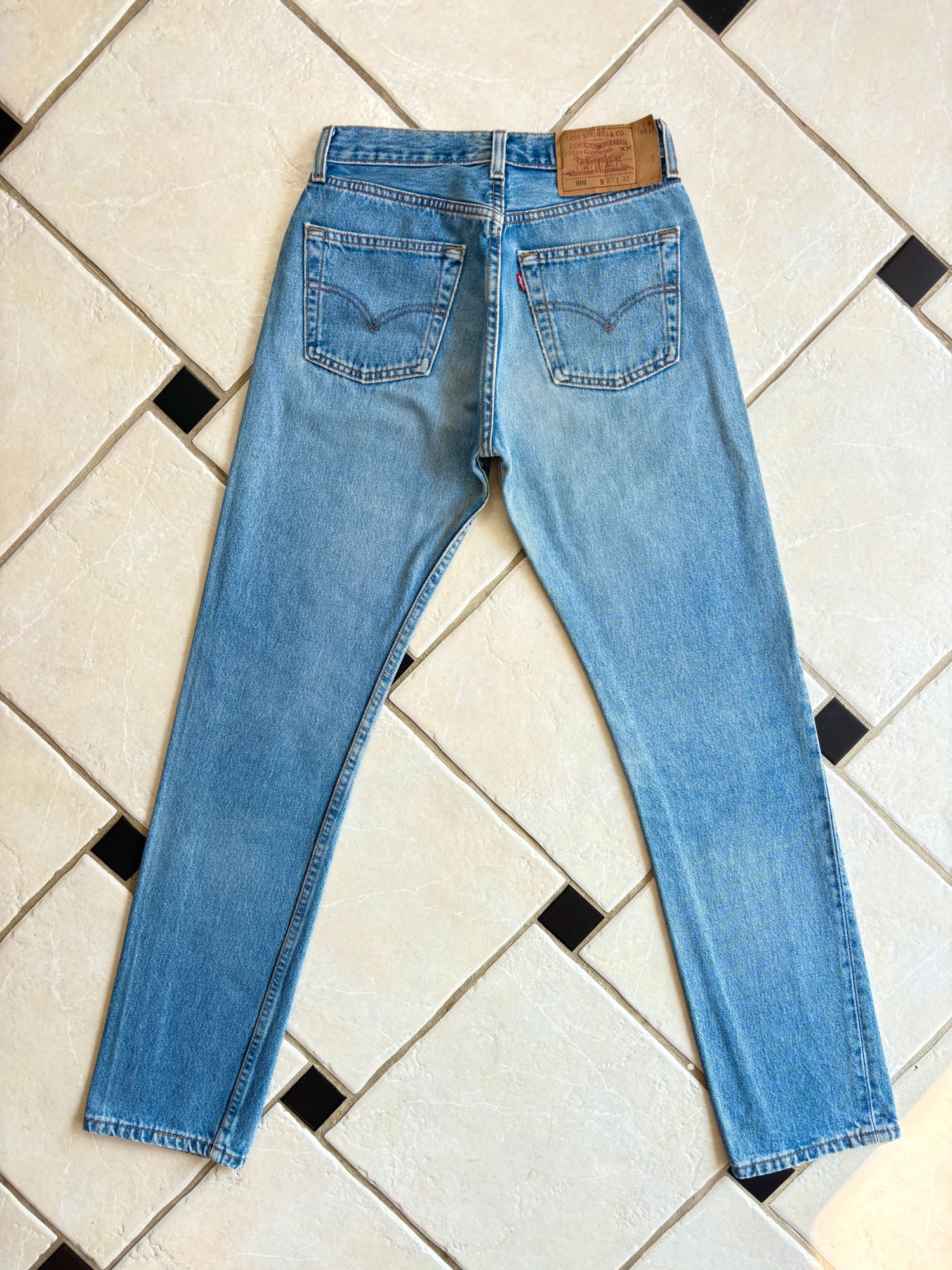 Jean Levi’s 501 W27 L32