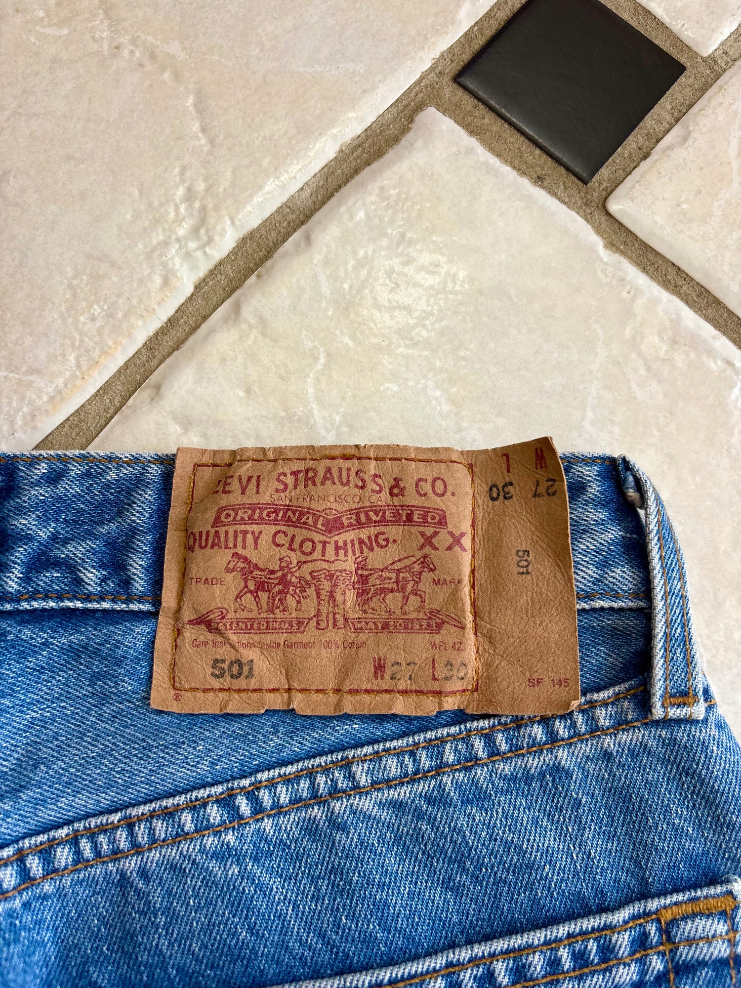 Jean Levi’s 501 W27 L30