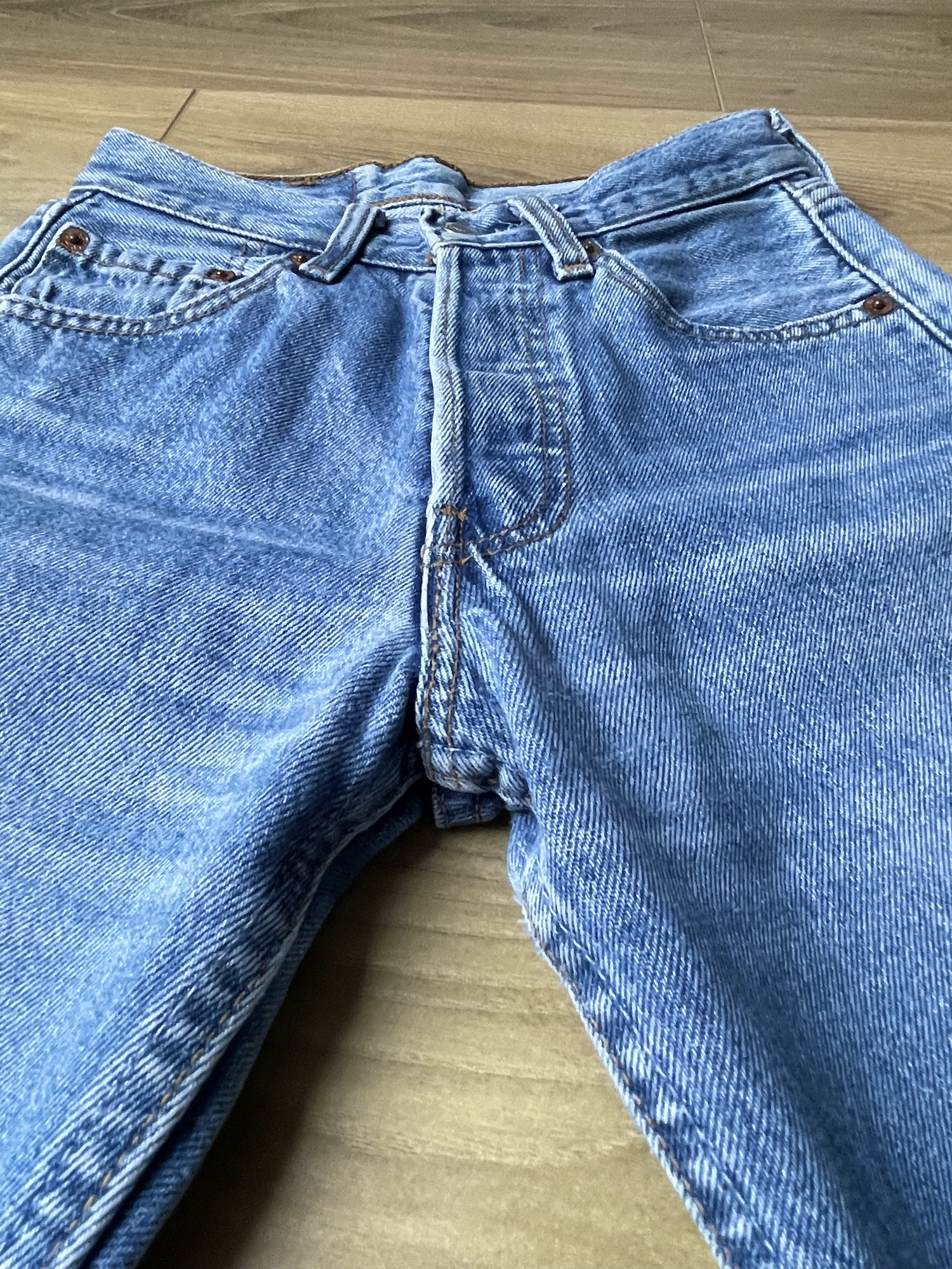 Jean Levi's 501 W25 L32