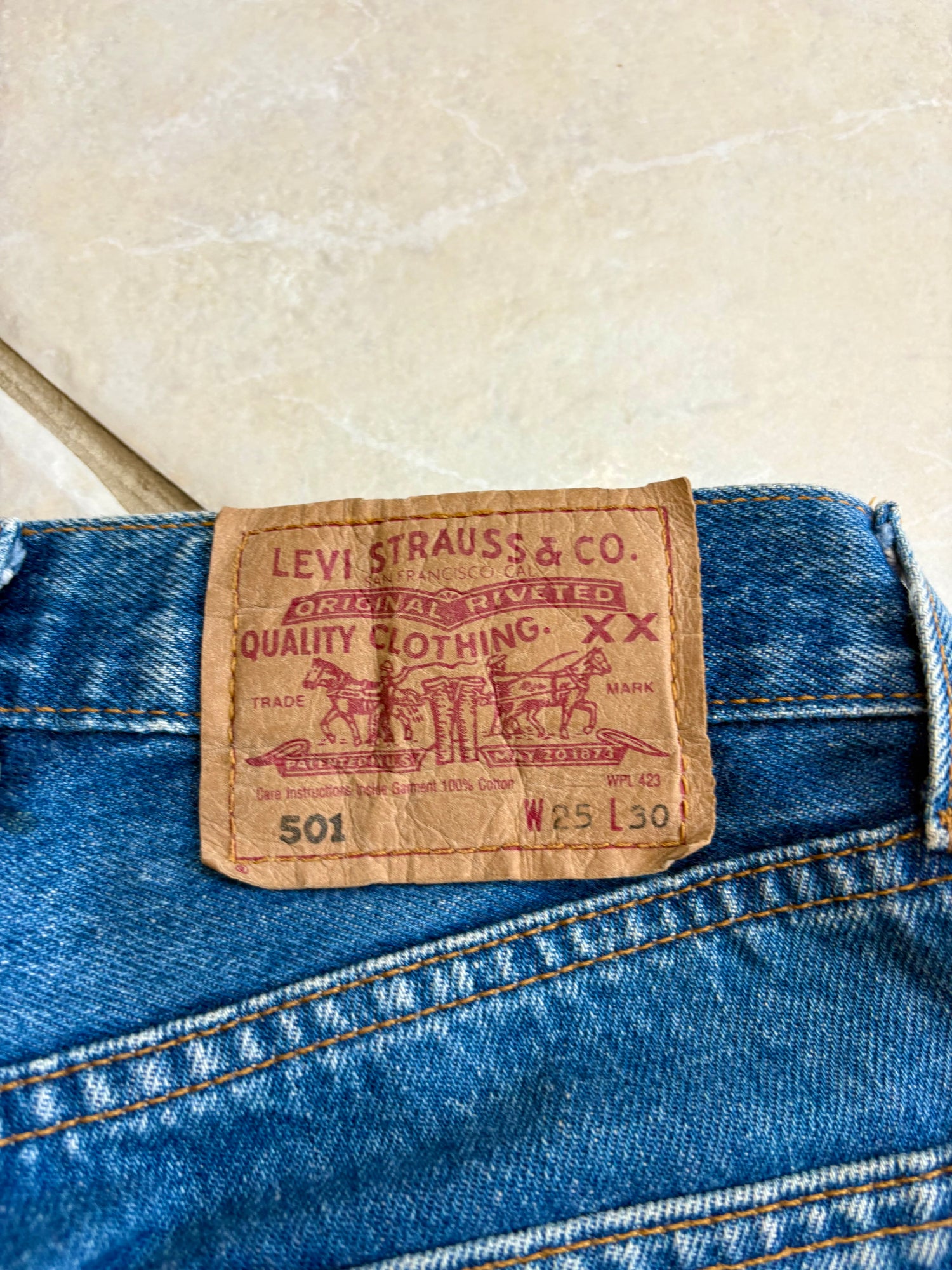 Jean Levi’s 501 W25 L30