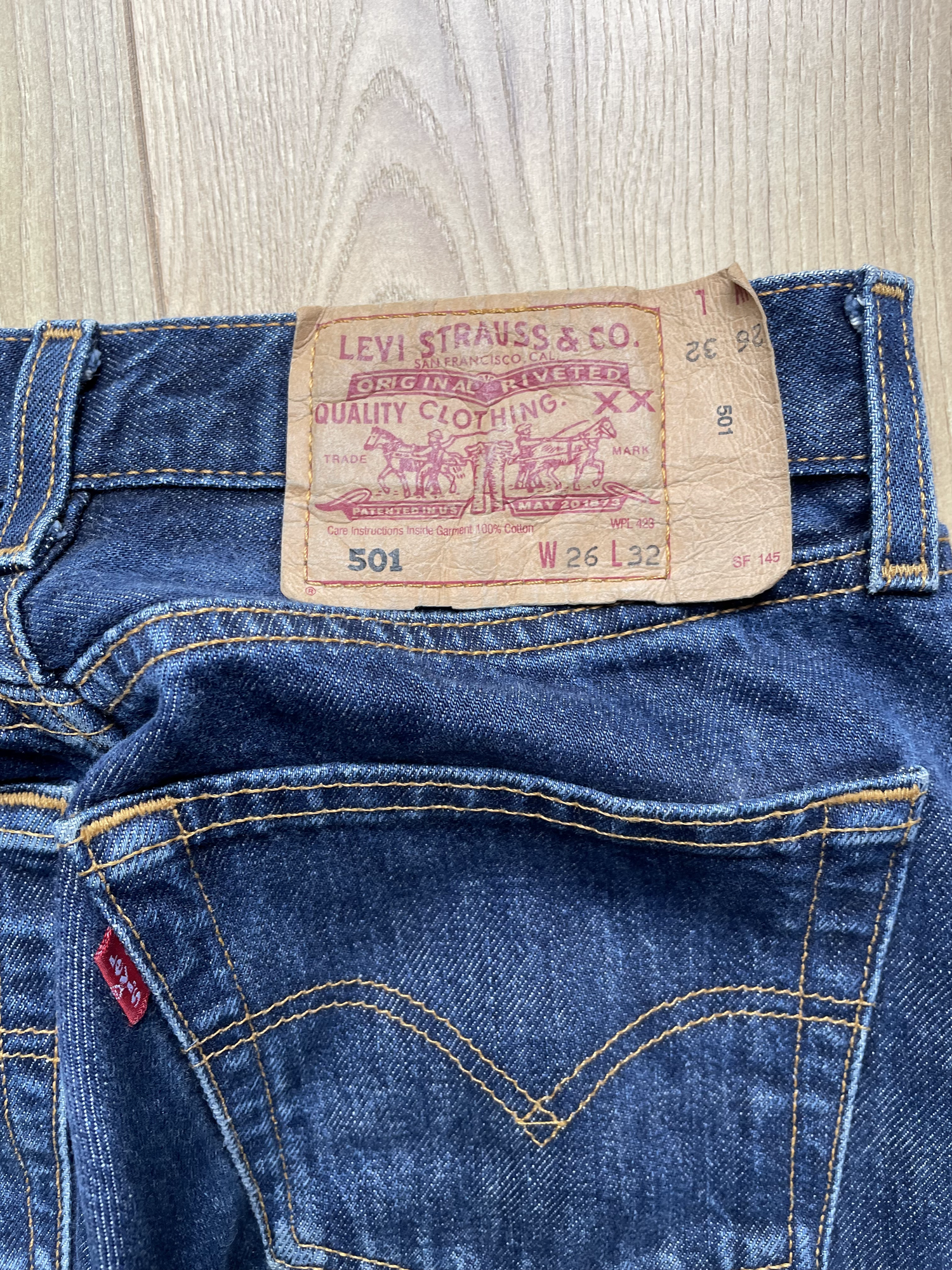 Jean Levi's 501 W26 L32