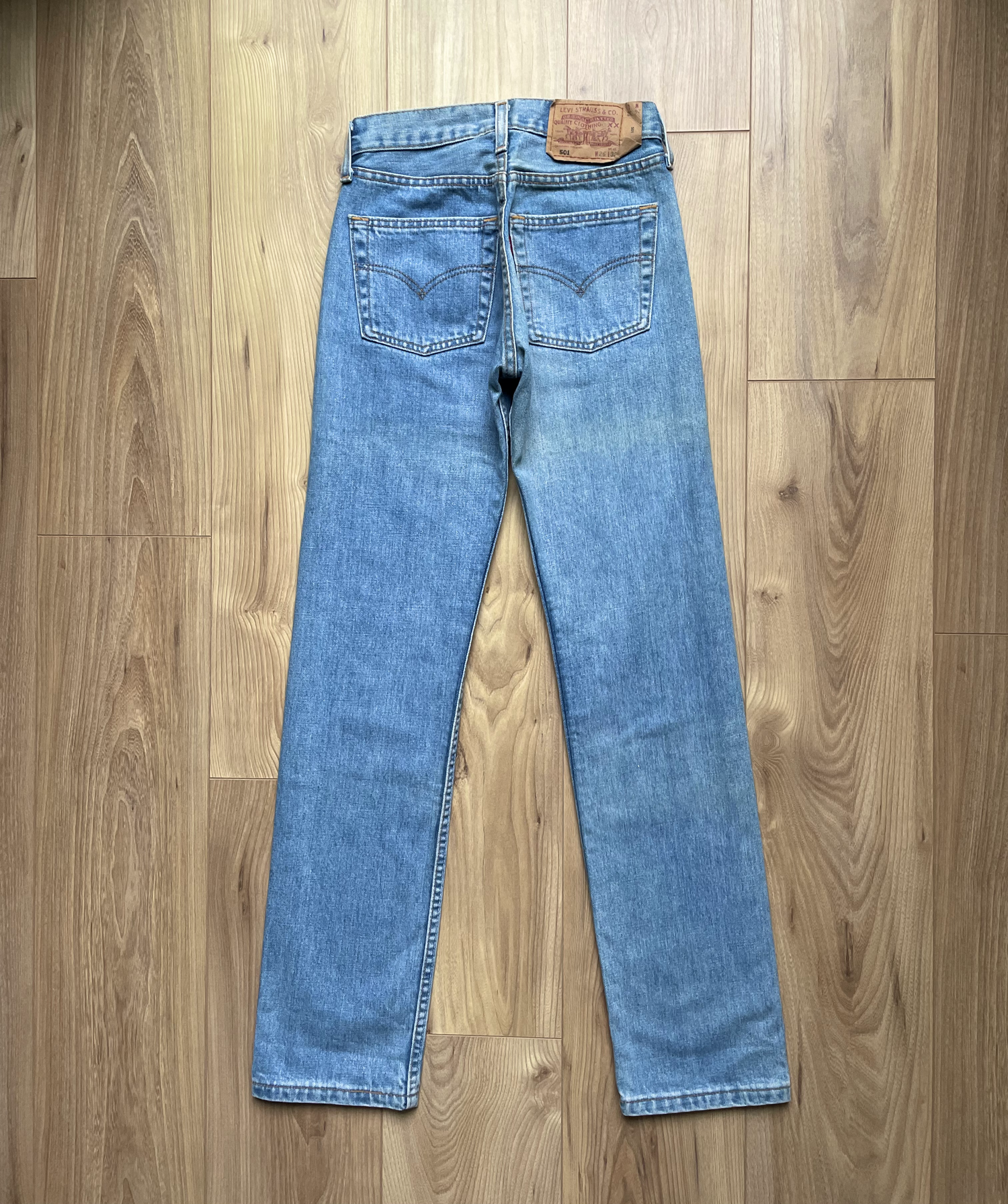 Jean Levi's 501 W26 L32