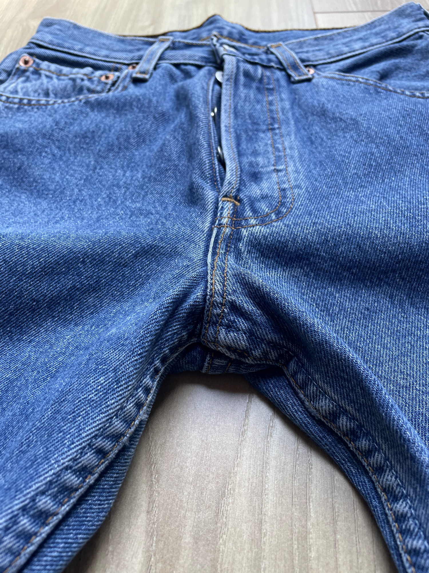 Jean Levi's 501 W27 L32