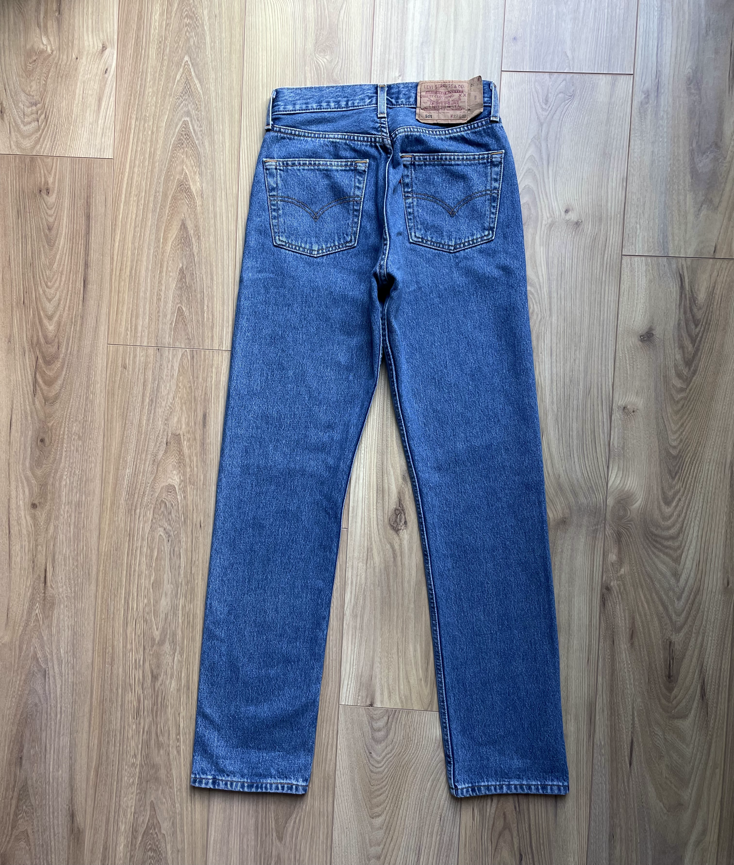 Jean Levi's 501 W27 L32