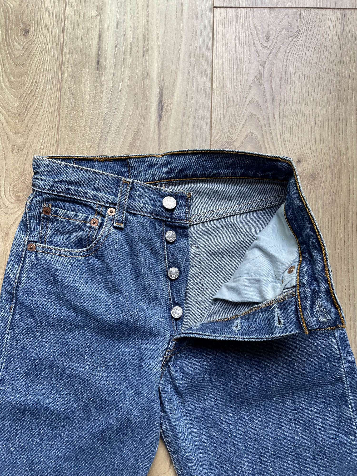 Jean Levi's 501 W25 L30