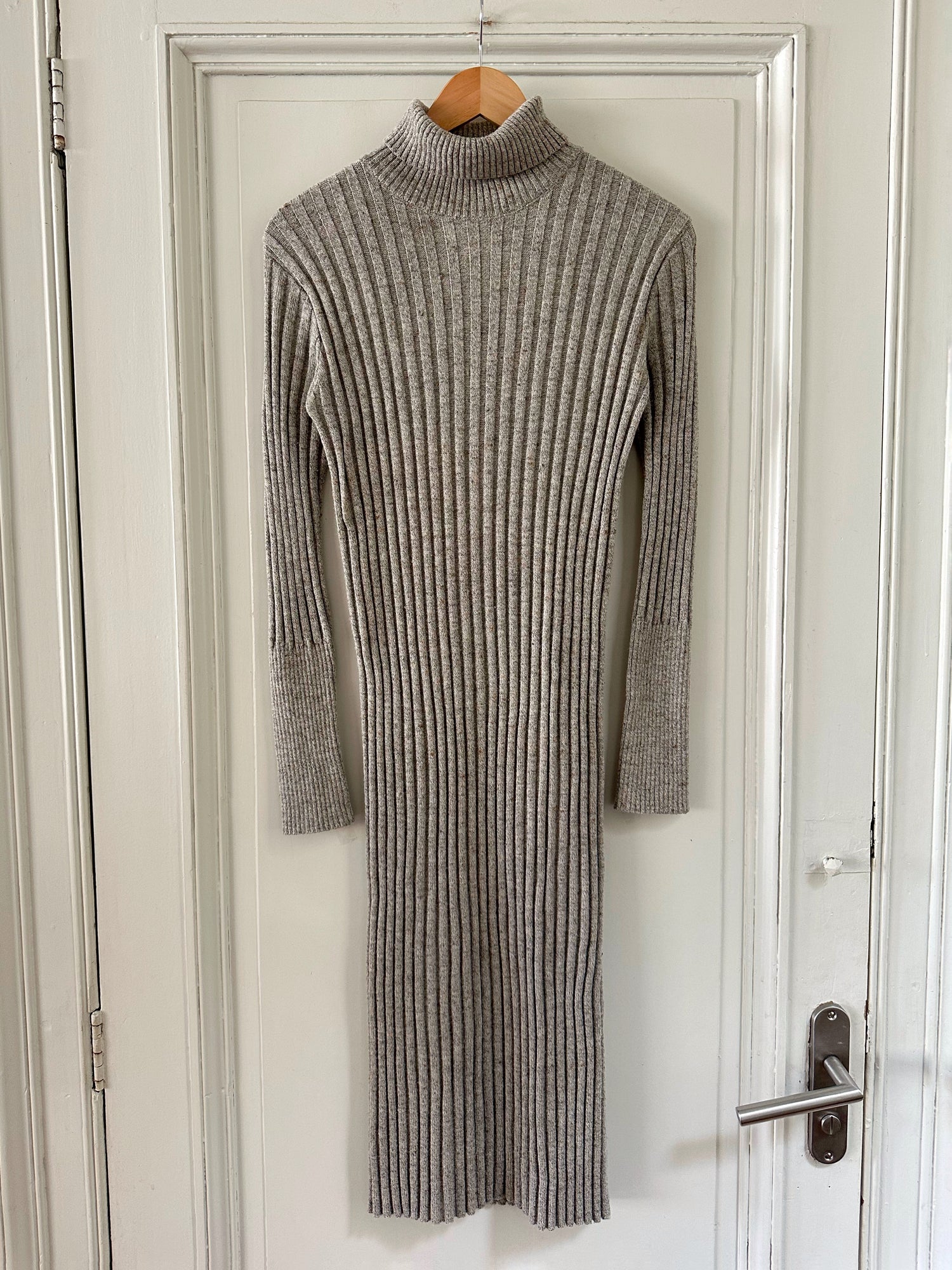 Robe col roulé en laine