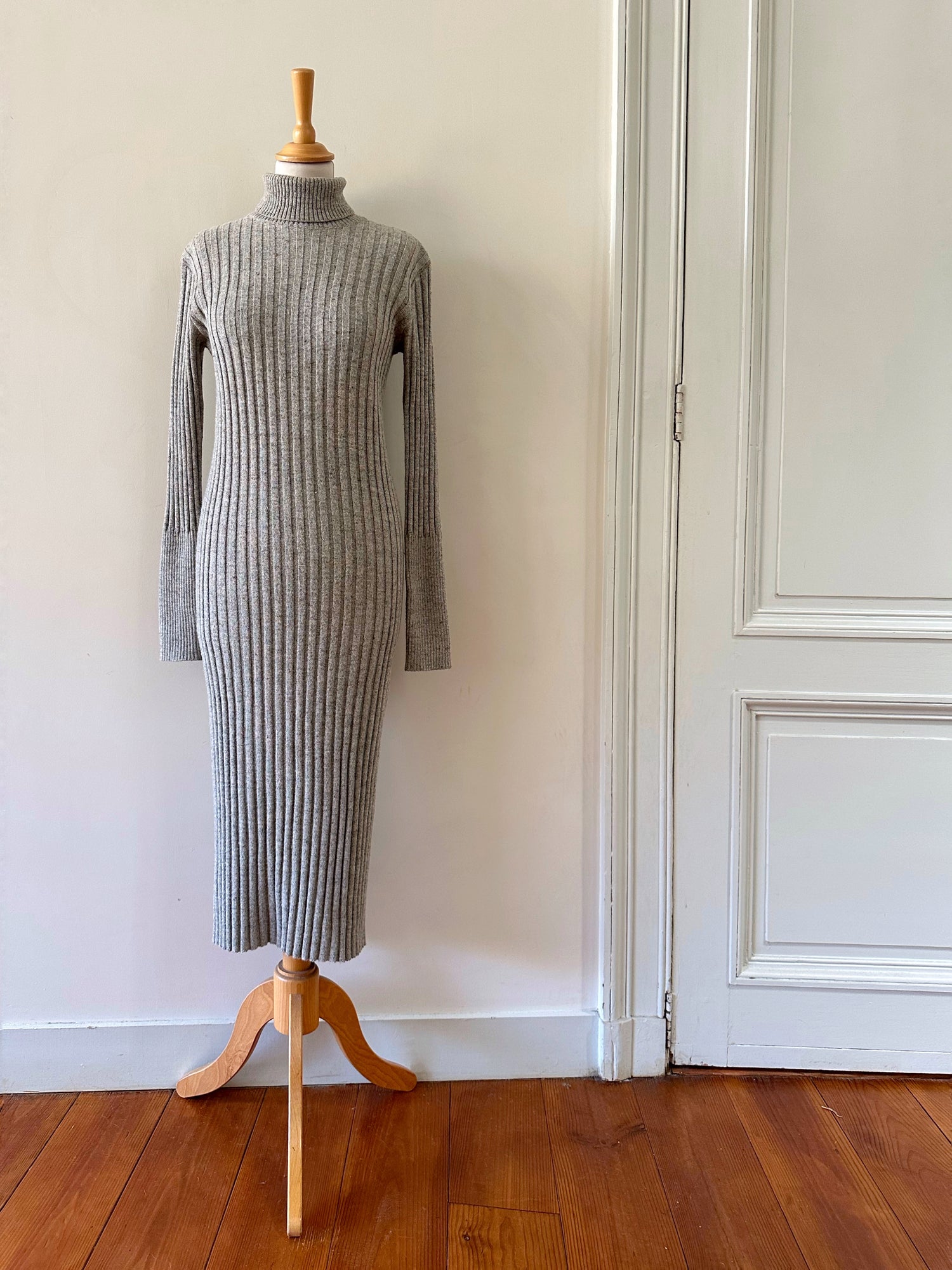 Robe col roulé en laine