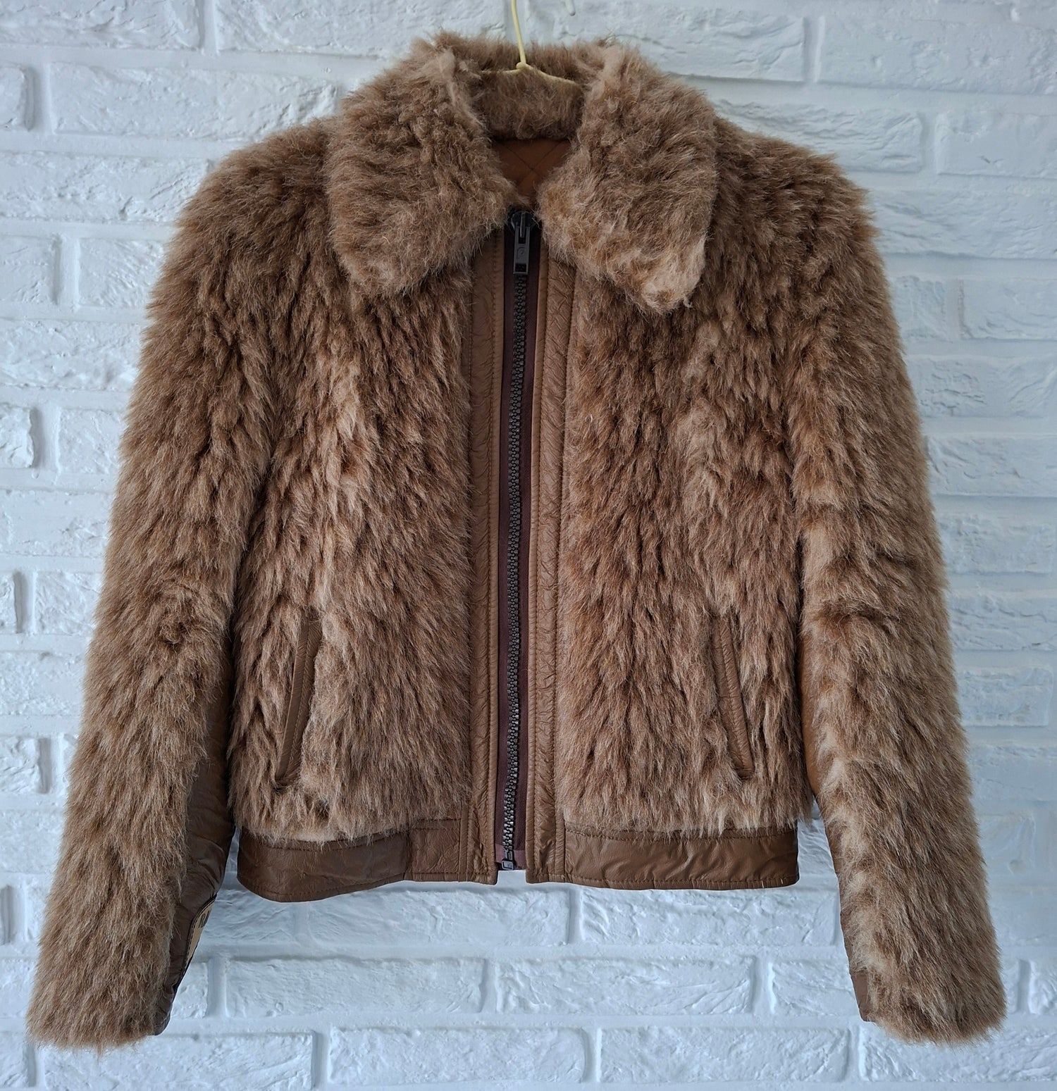 Manteau Court En Fourrure