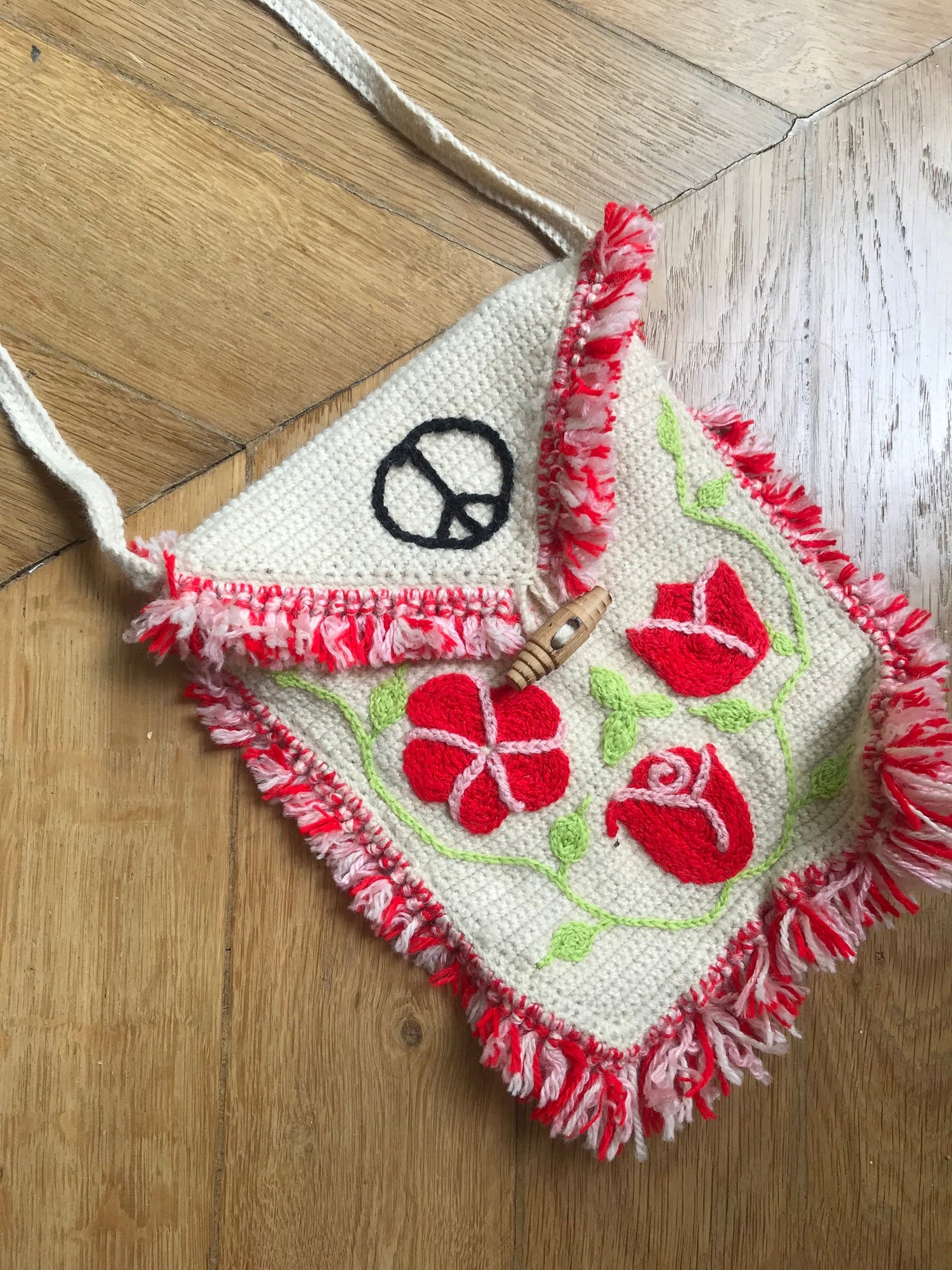 Mini crocheted bag