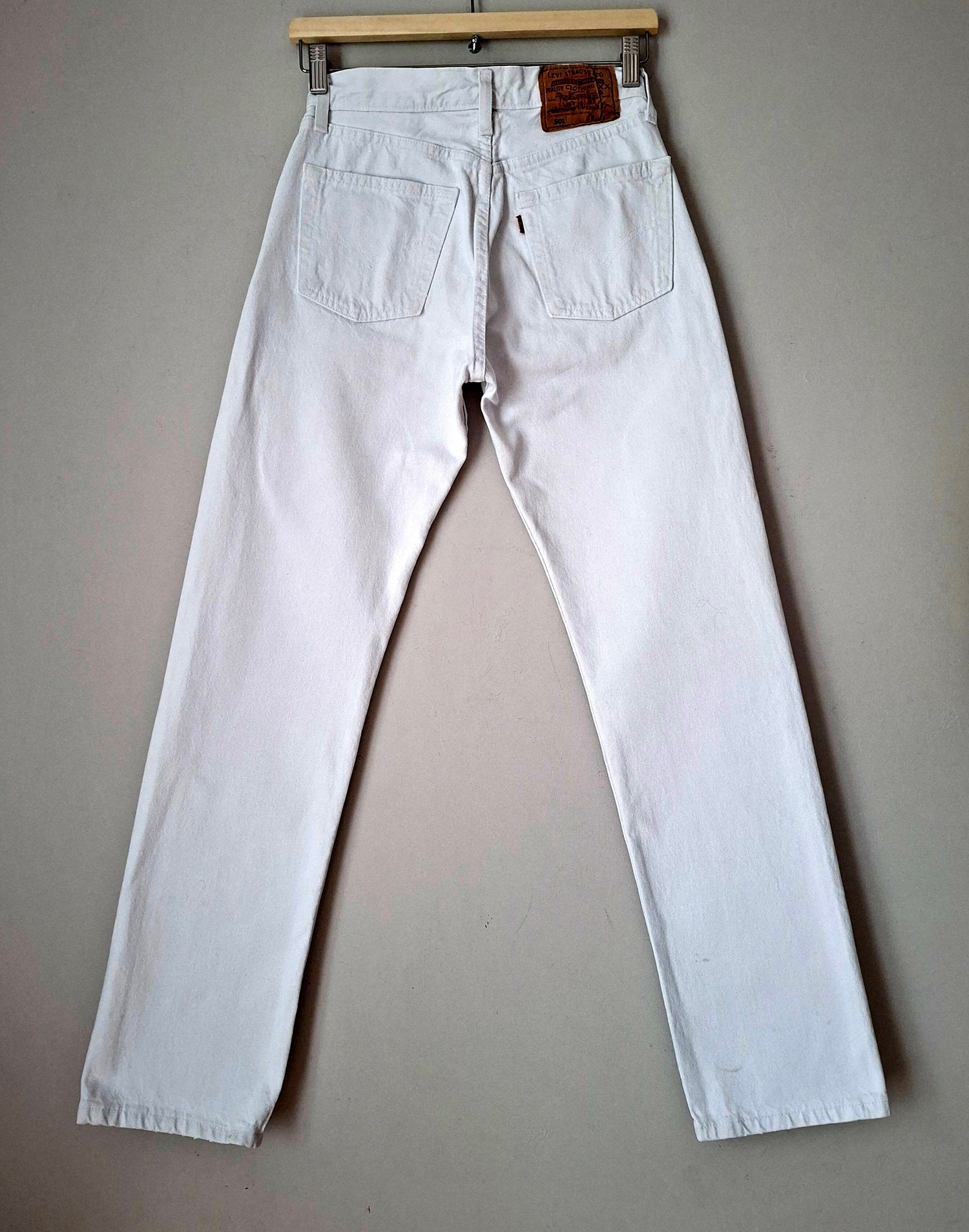 Jean Levi's 501 W28 L32