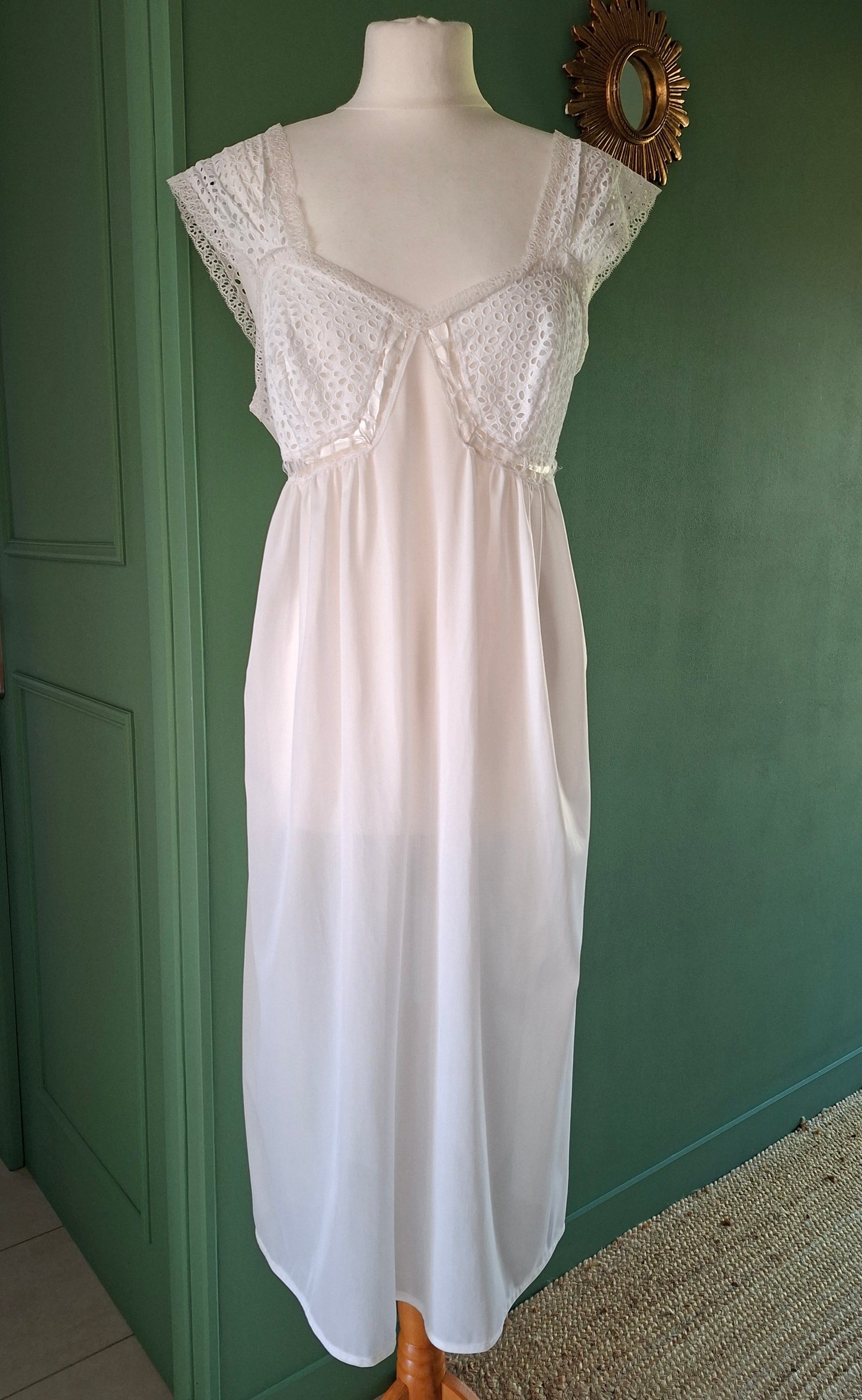Robe nuisette en dentelle